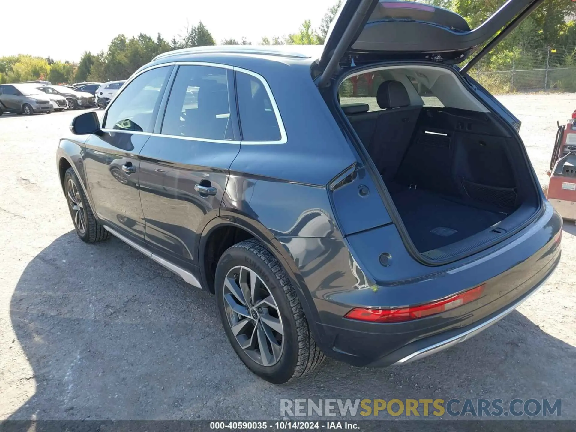 3 Photograph of a damaged car WA1AAAFY1M2002705 AUDI Q5 2021