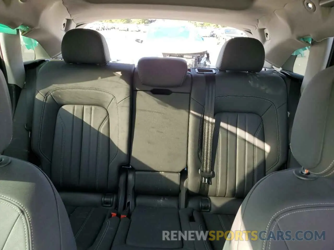 10 Photograph of a damaged car WA1AAAFY1M2014000 AUDI Q5 2021