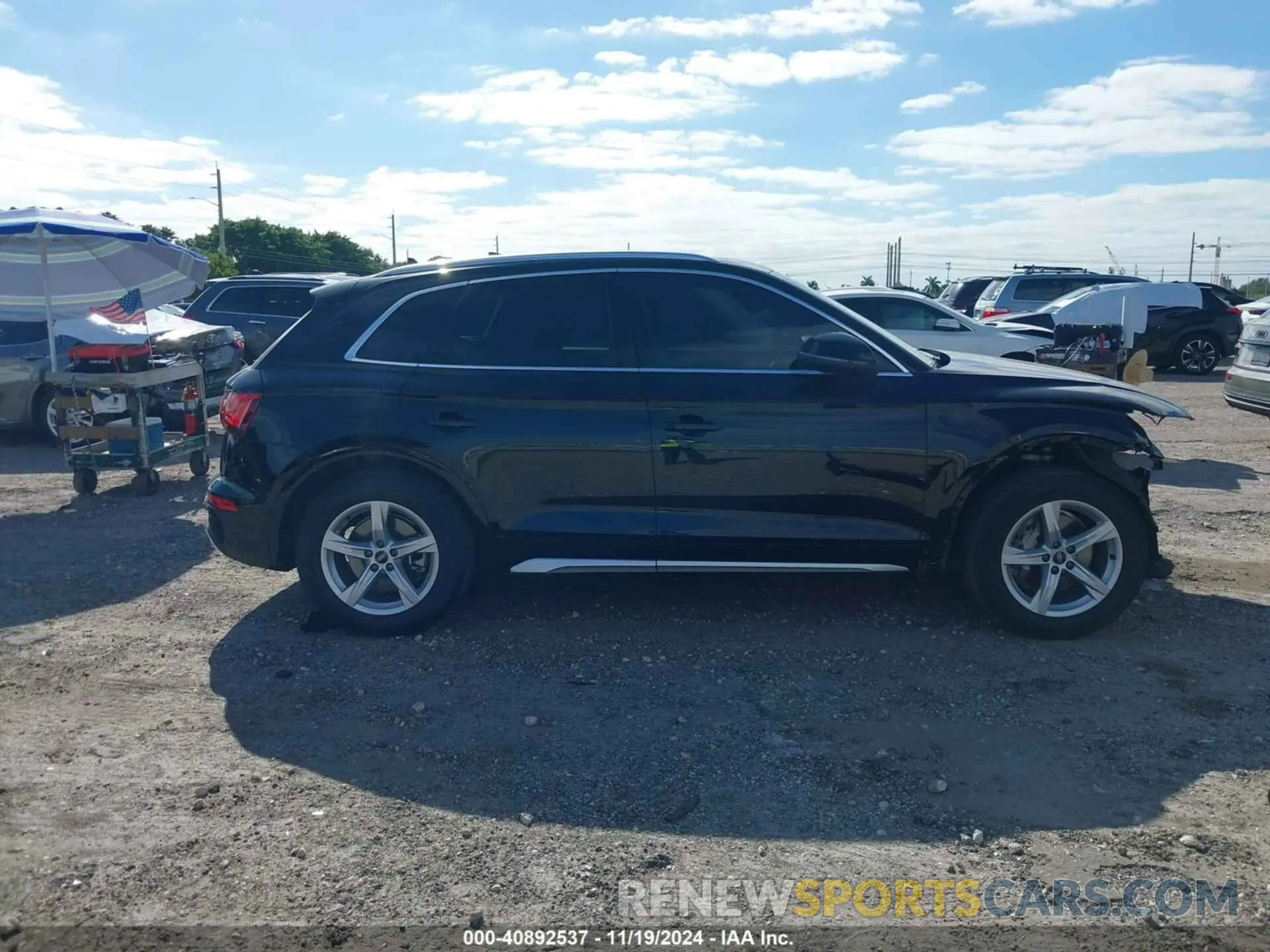 14 Photograph of a damaged car WA1AAAFY1M2075038 AUDI Q5 2021