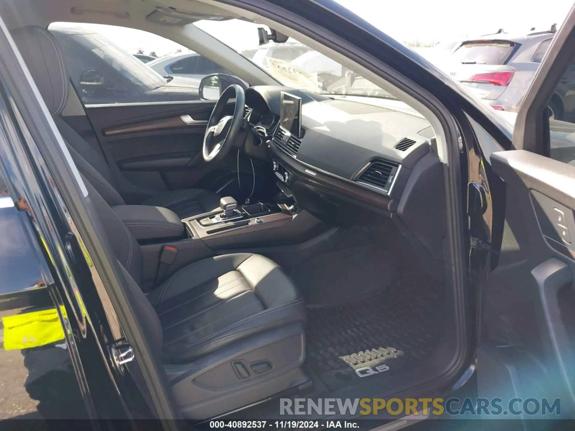 5 Photograph of a damaged car WA1AAAFY1M2075038 AUDI Q5 2021
