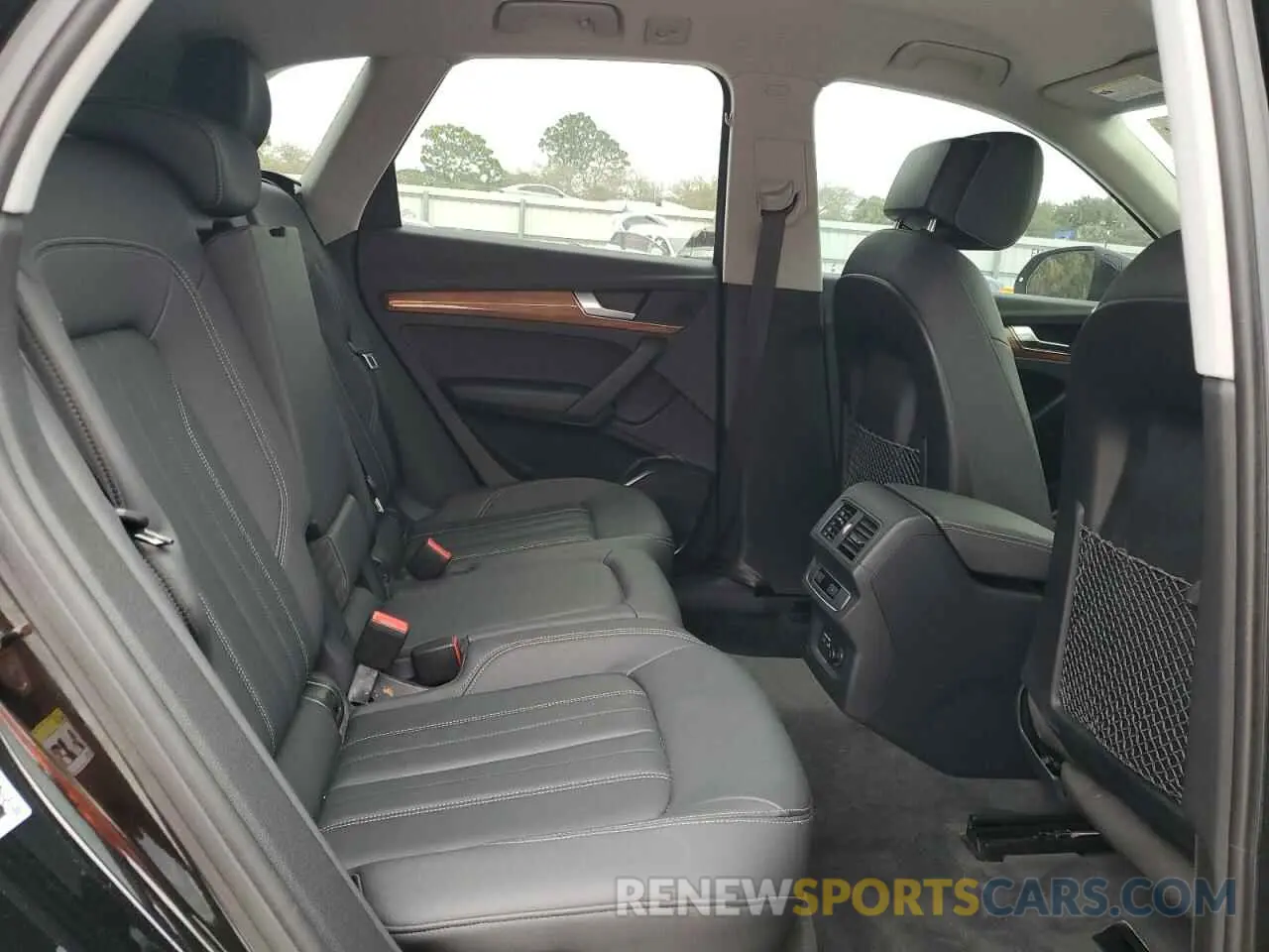 11 Photograph of a damaged car WA1AAAFY1M2096259 AUDI Q5 2021