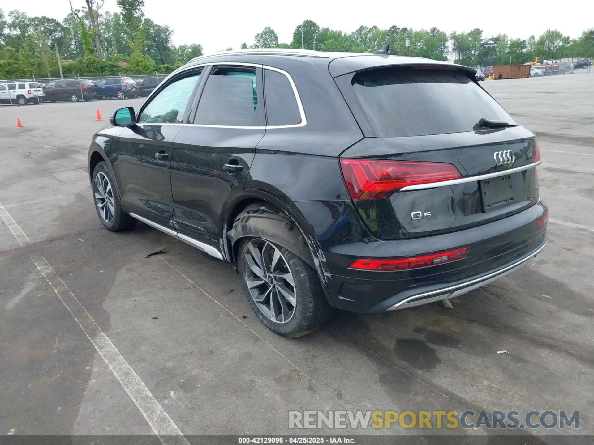 3 Photograph of a damaged car WA1AAAFY2M2008206 AUDI Q5 2021