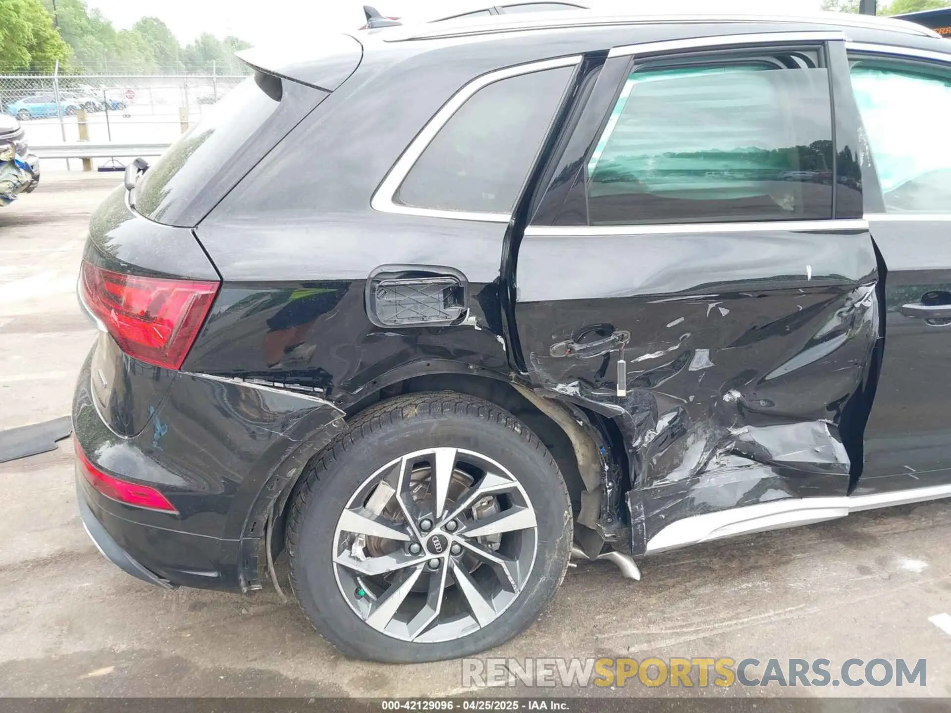 6 Photograph of a damaged car WA1AAAFY2M2008206 AUDI Q5 2021