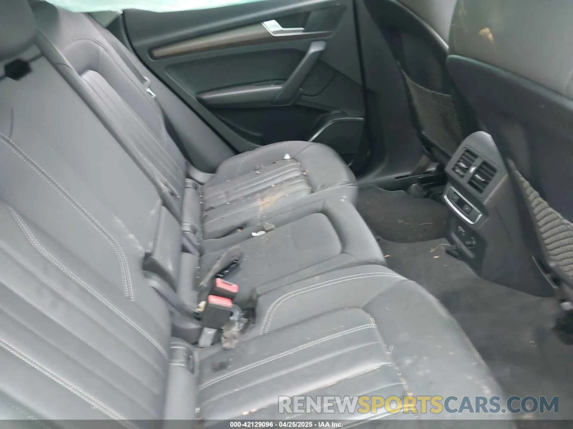 8 Photograph of a damaged car WA1AAAFY2M2008206 AUDI Q5 2021