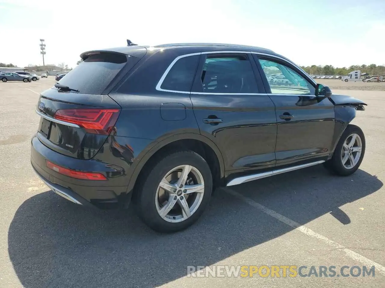 3 Photograph of a damaged car WA1AAAFY2M2052822 AUDI Q5 2021