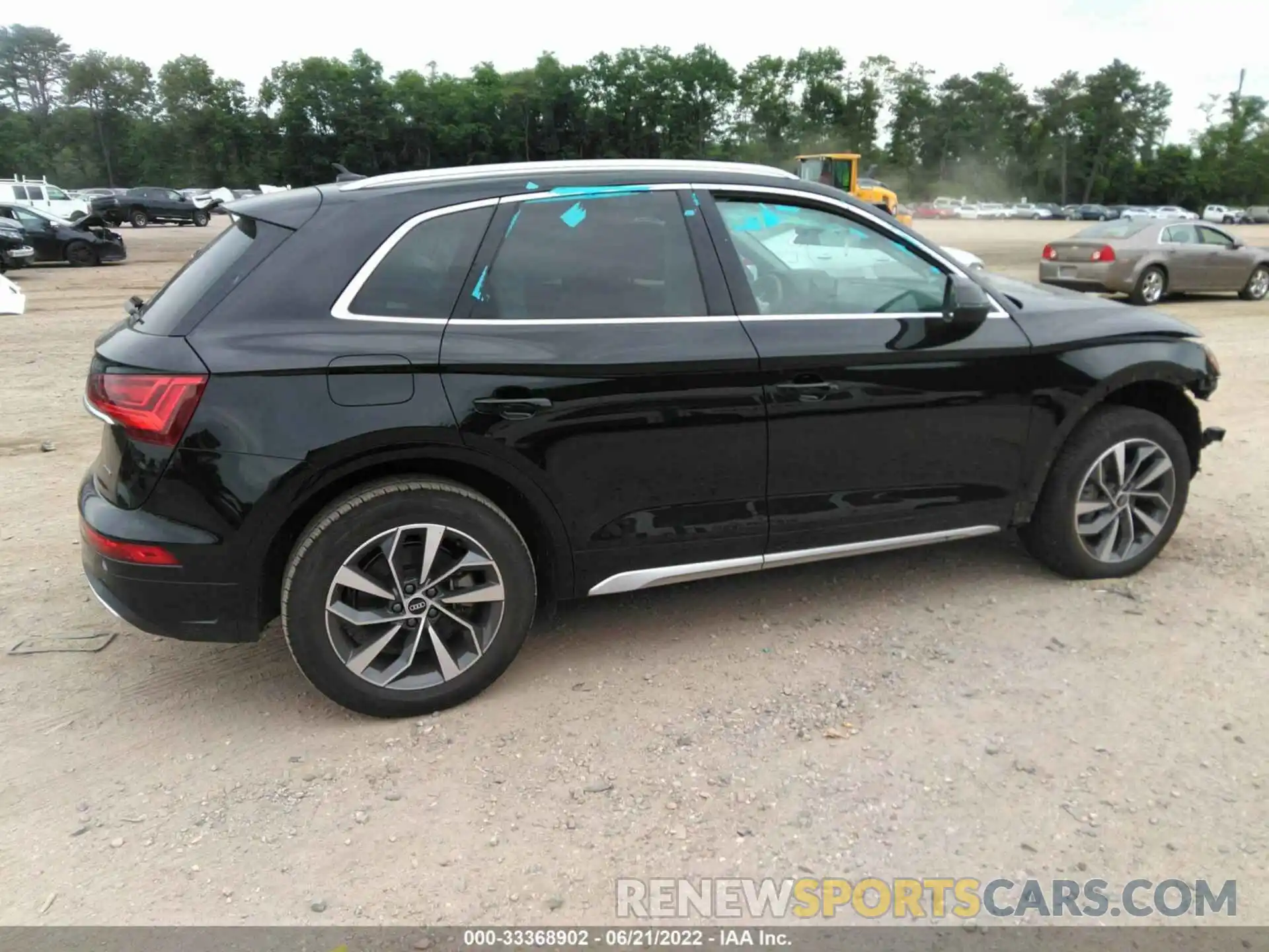 4 Photograph of a damaged car WA1AAAFY3M2079639 AUDI Q5 2021