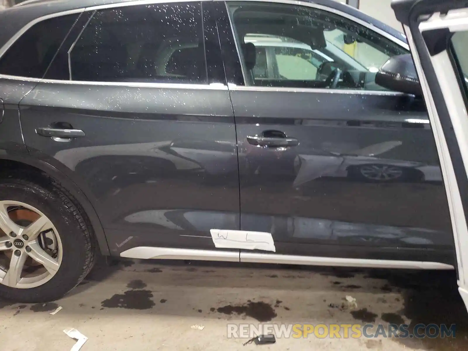 9 Photograph of a damaged car WA1AAAFY3M2083416 AUDI Q5 2021