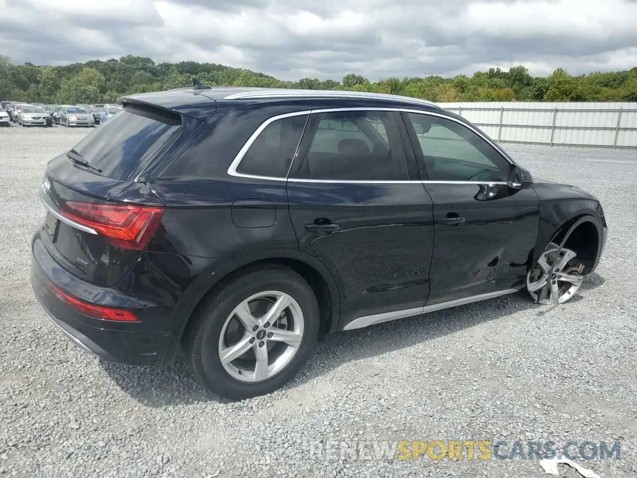 3 Photograph of a damaged car WA1AAAFY3M2087384 AUDI Q5 2021