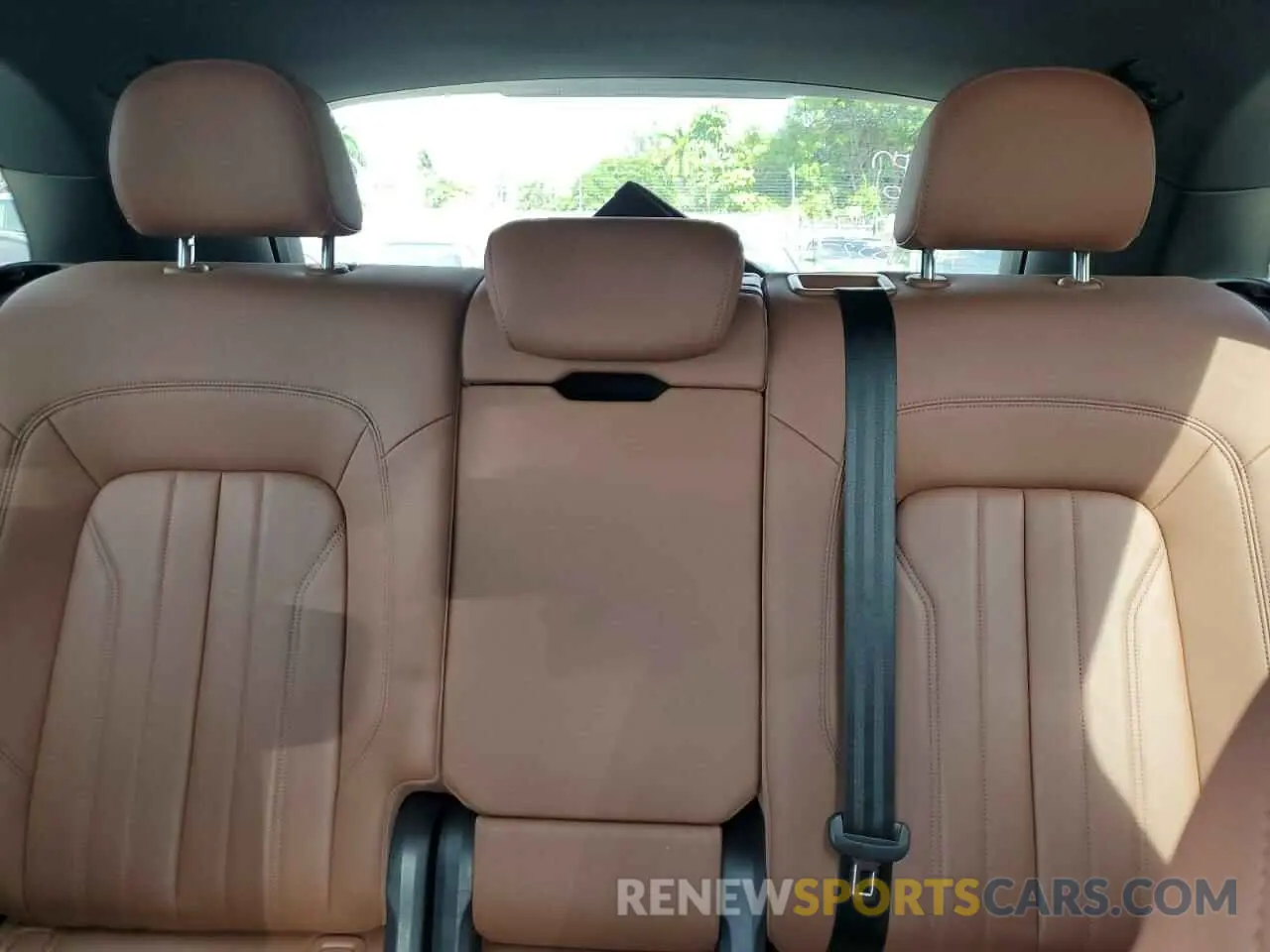 10 Photograph of a damaged car WA1AAAFY3M2093198 AUDI Q5 2021