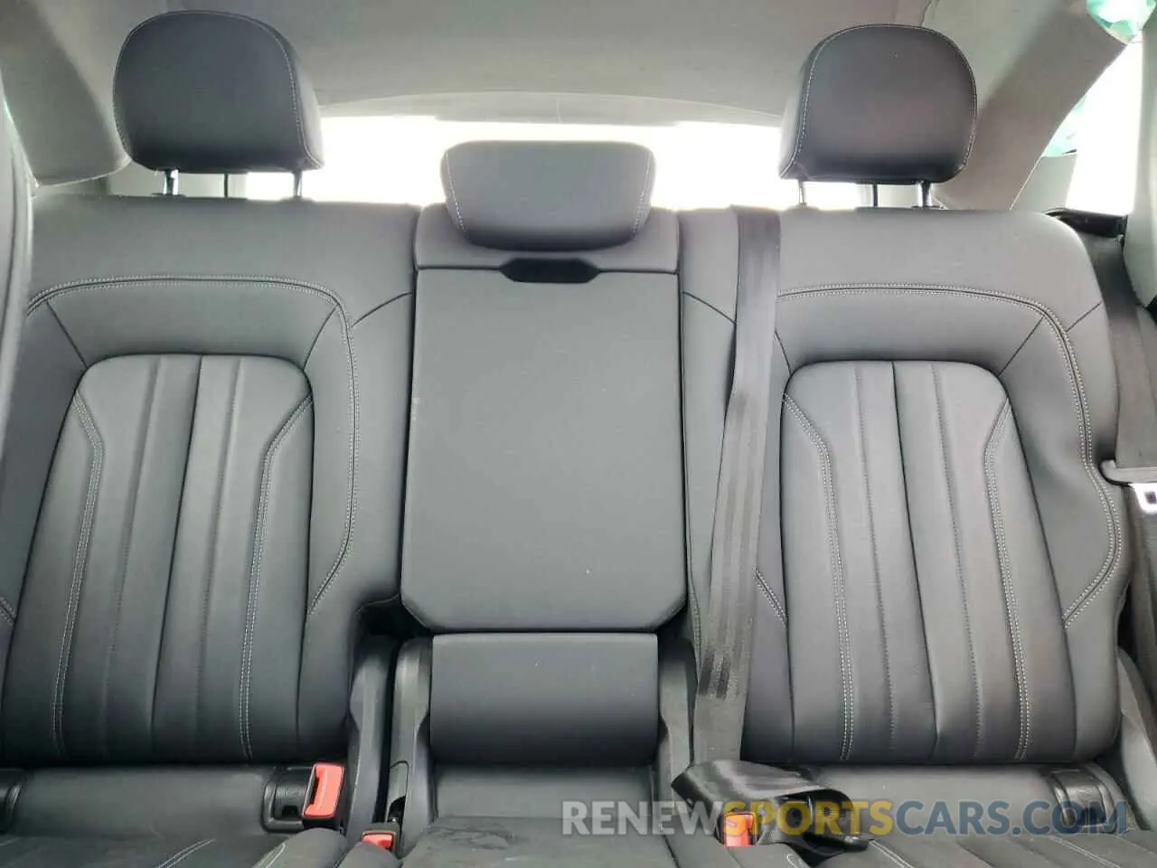 10 Photograph of a damaged car WA1AAAFY3M2113577 AUDI Q5 2021