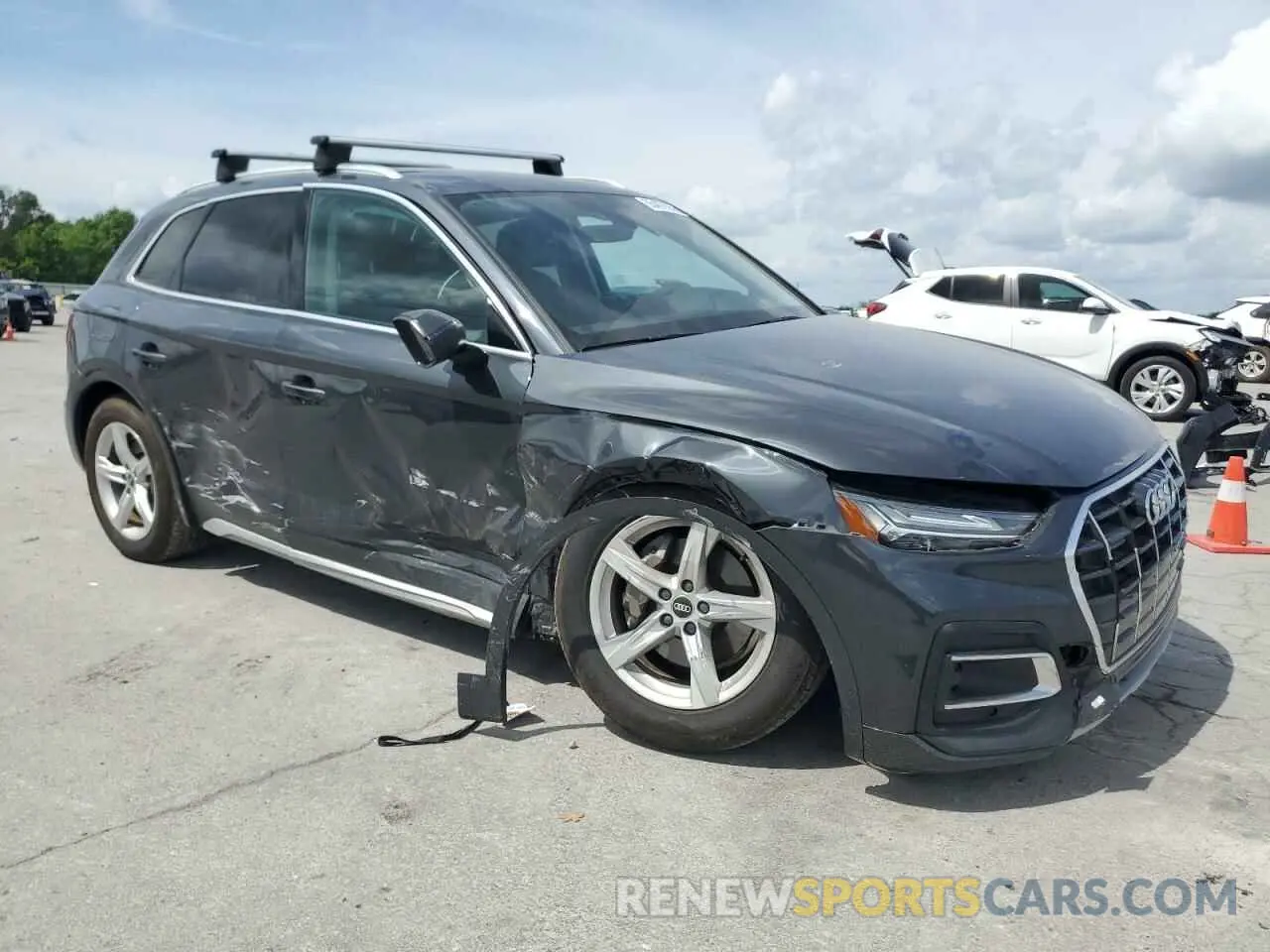 4 Photograph of a damaged car WA1AAAFY3M2113577 AUDI Q5 2021
