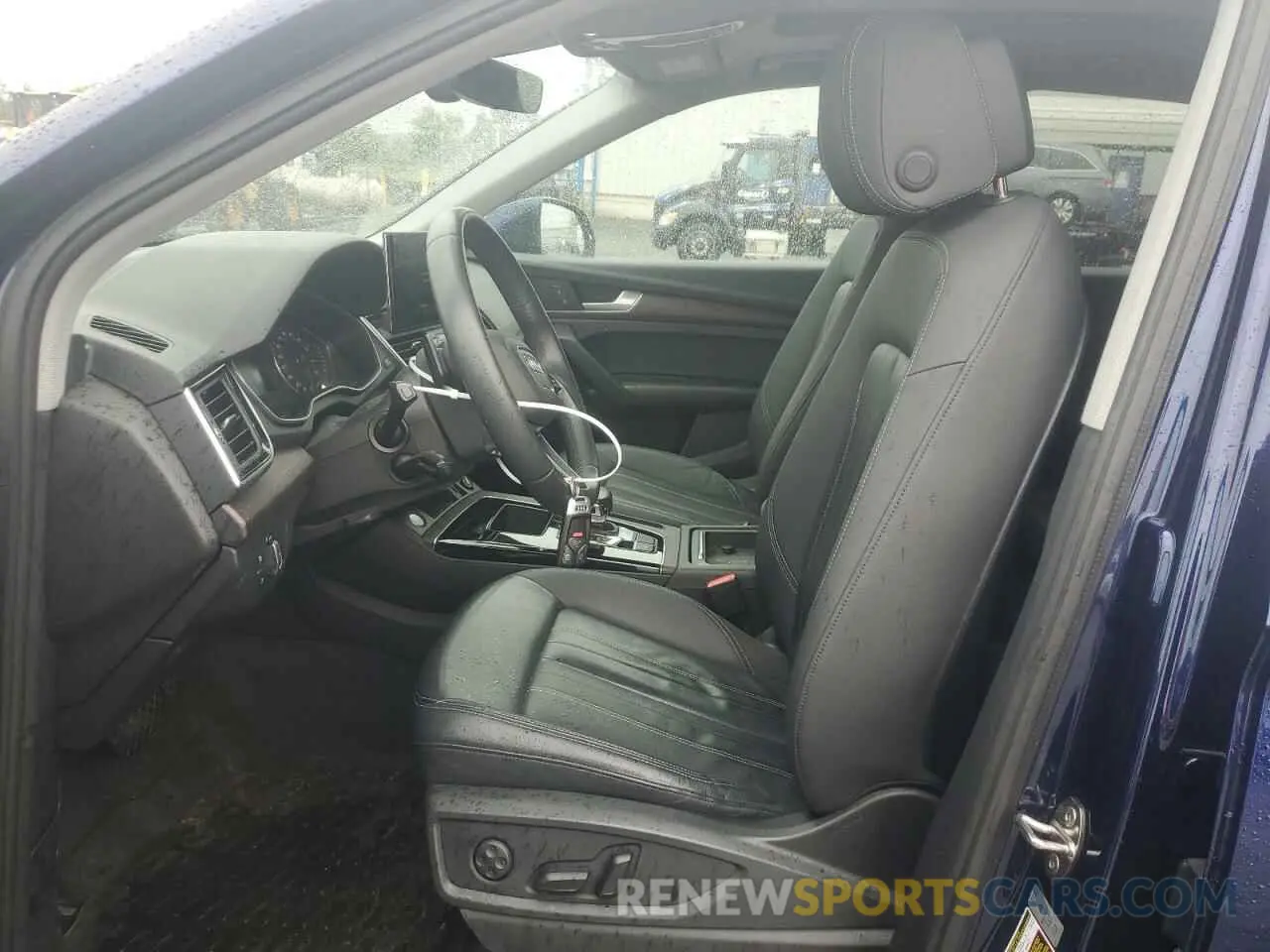 7 Photograph of a damaged car WA1AAAFY4M2002990 AUDI Q5 2021