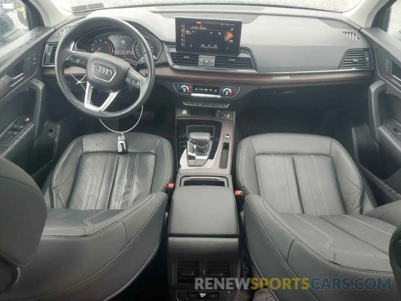 8 Photograph of a damaged car WA1AAAFY4M2002990 AUDI Q5 2021