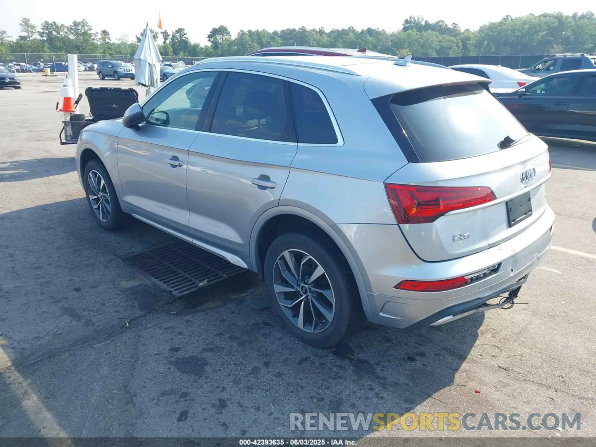 3 Photograph of a damaged car WA1AAAFY4M2004691 AUDI Q5 2021