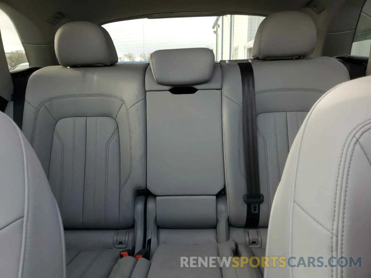10 Photograph of a damaged car WA1AAAFY4M2017781 AUDI Q5 2021