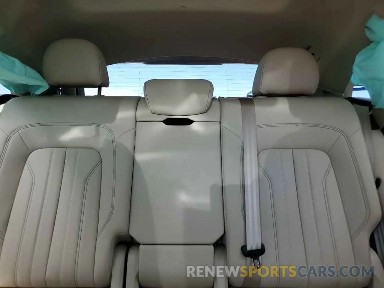 10 Photograph of a damaged car WA1AAAFY4M2032460 AUDI Q5 2021