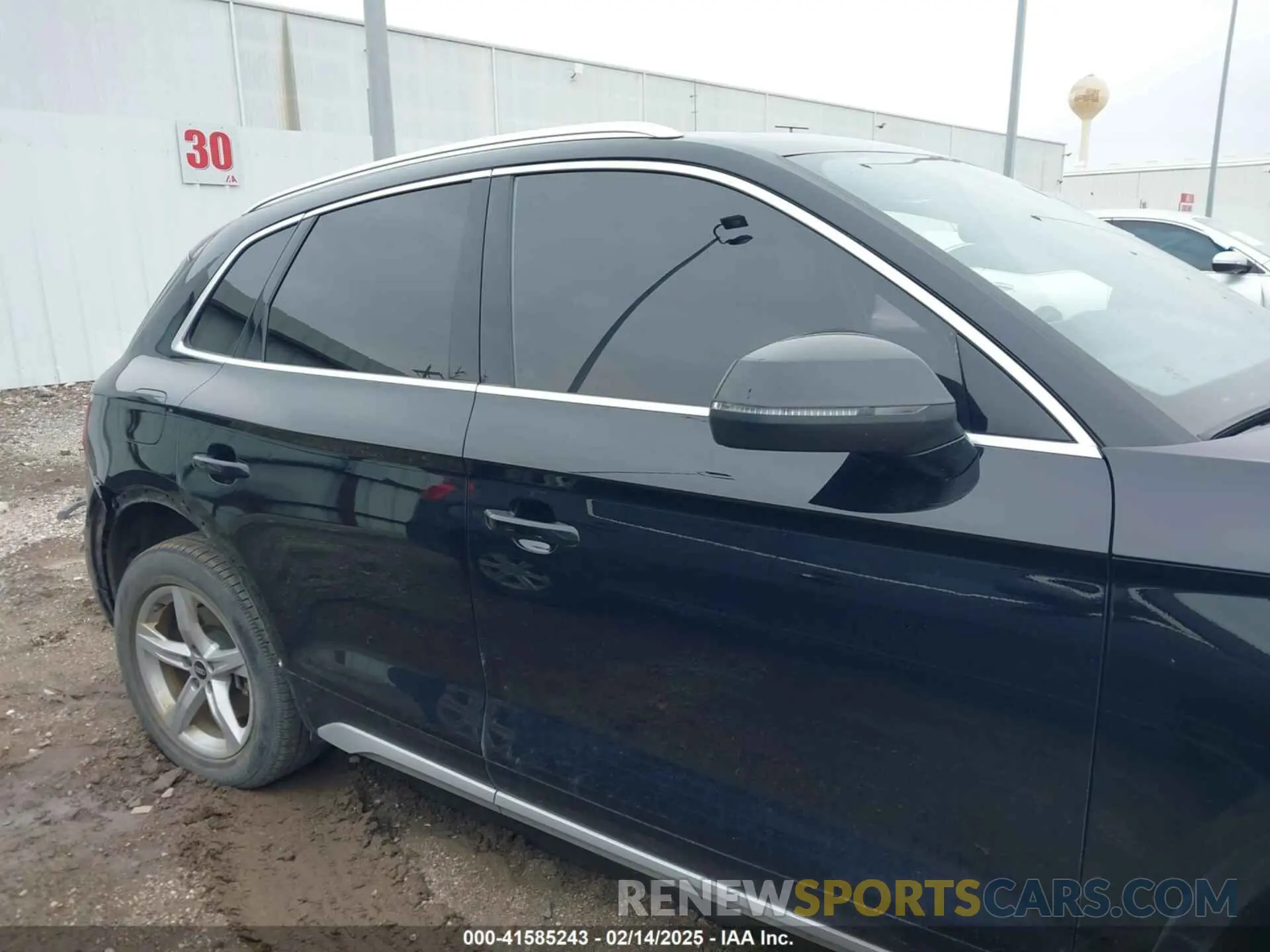 14 Photograph of a damaged car WA1AAAFY4M2115693 AUDI Q5 2021