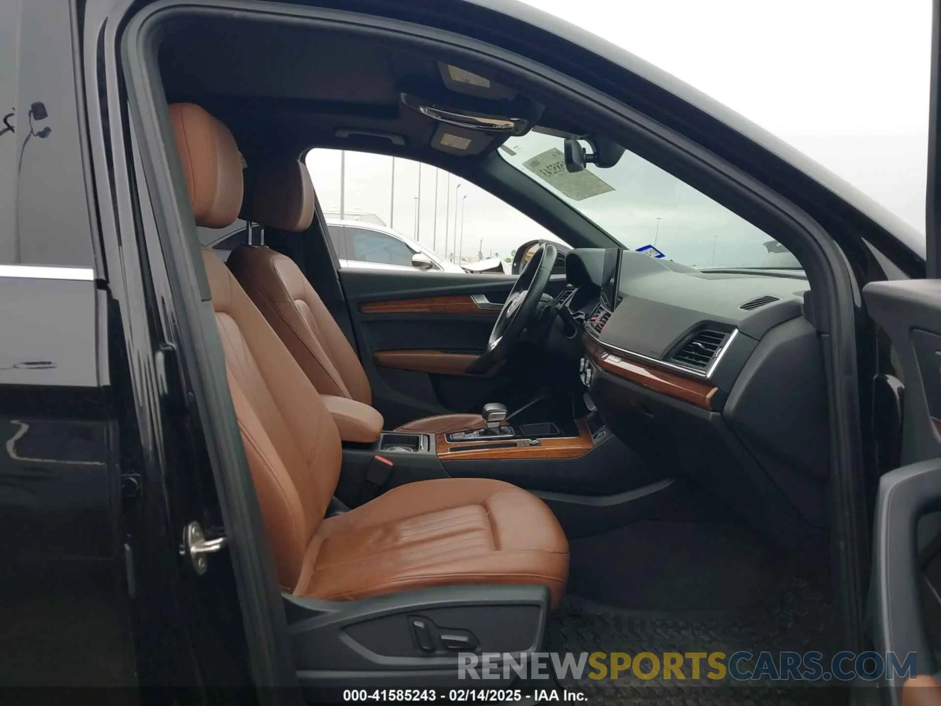 5 Photograph of a damaged car WA1AAAFY4M2115693 AUDI Q5 2021