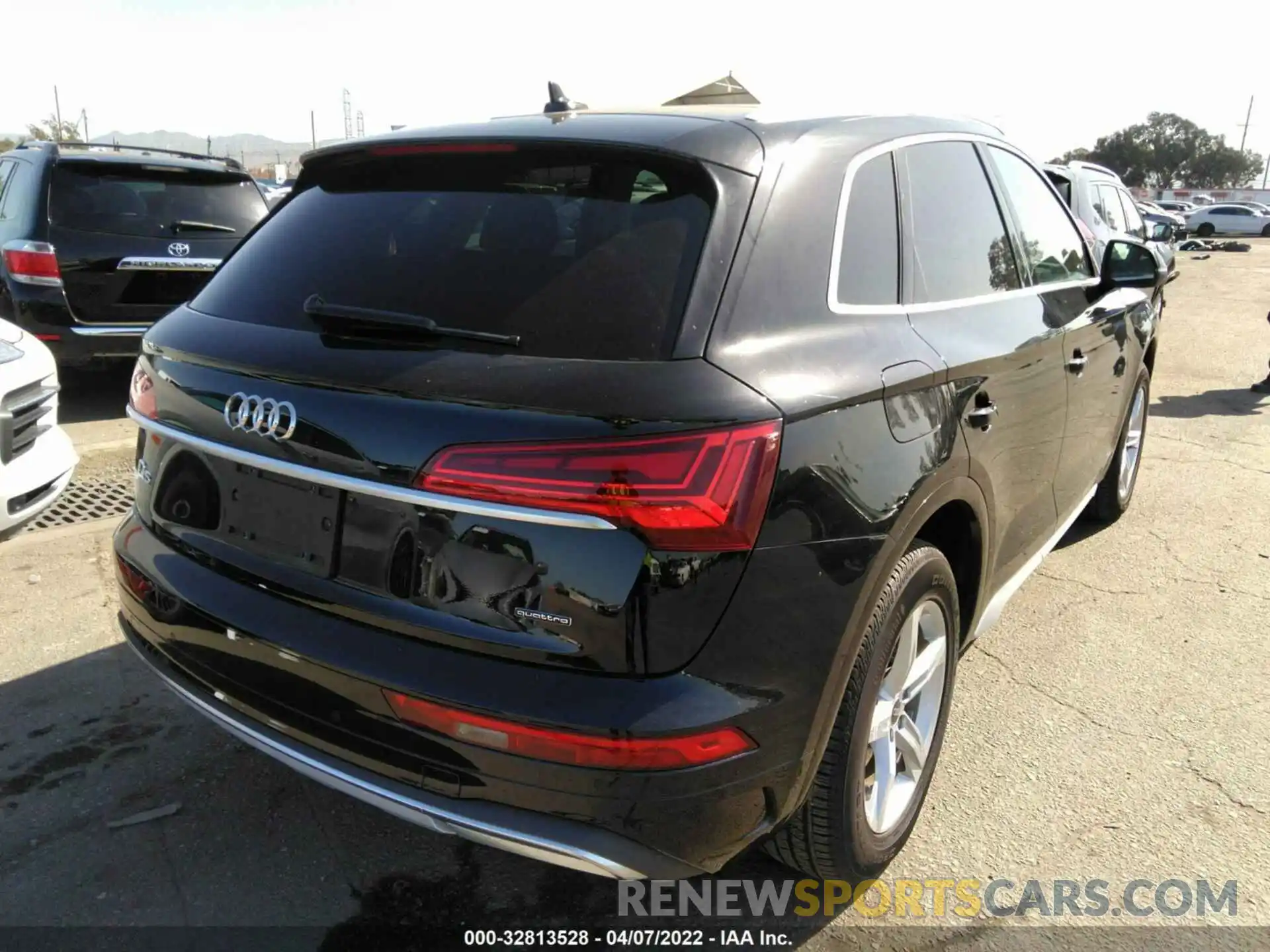 4 Photograph of a damaged car WA1AAAFY4M2125981 AUDI Q5 2021