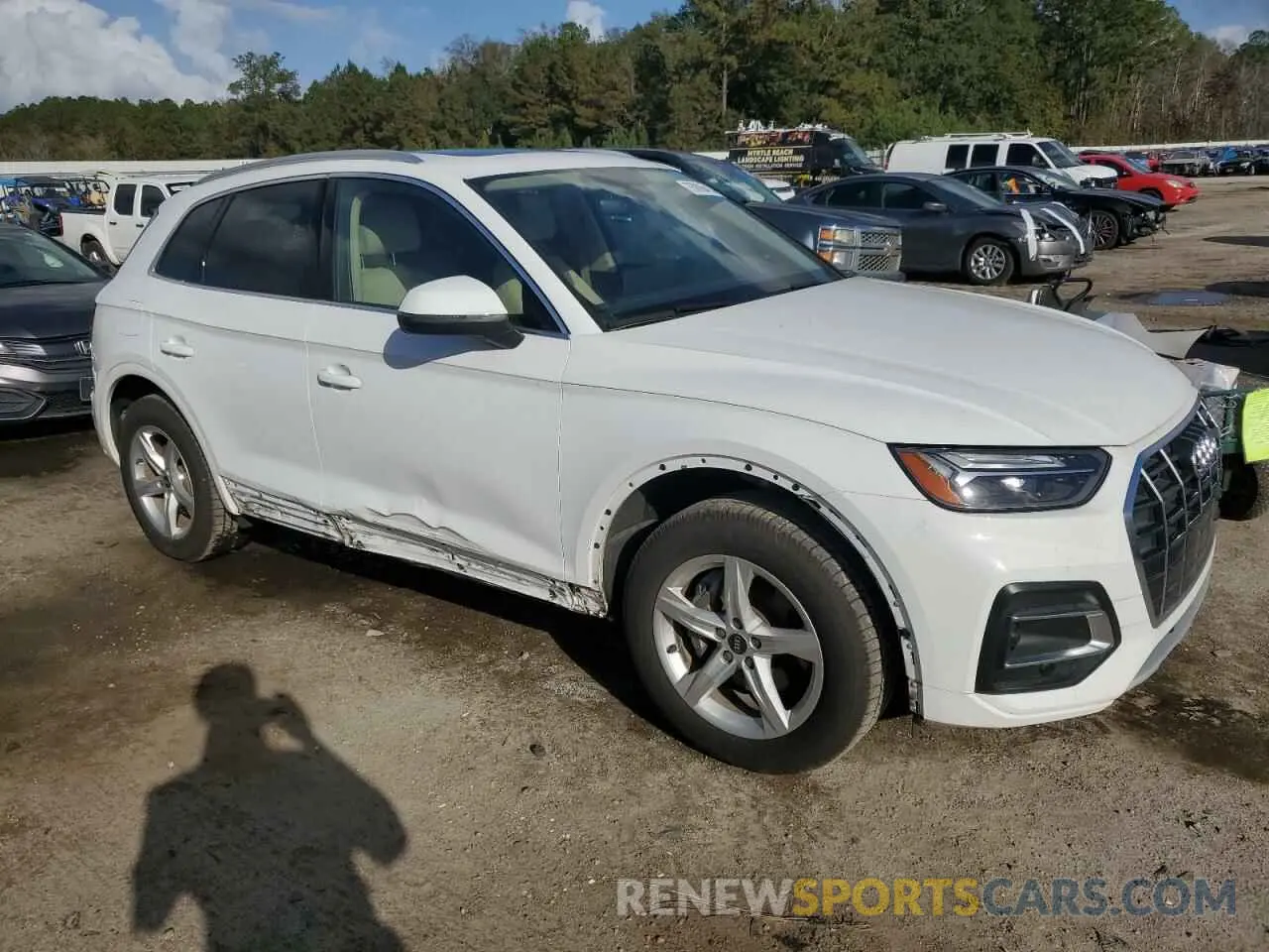 4 Photograph of a damaged car WA1AAAFY5M2059134 AUDI Q5 2021