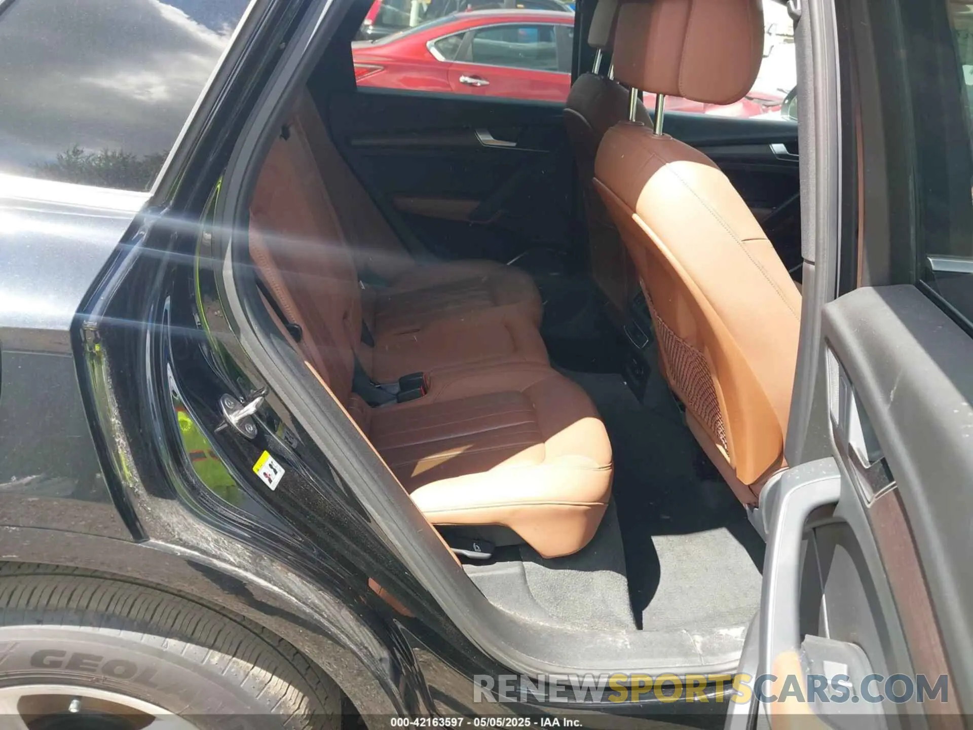 8 Photograph of a damaged car WA1AAAFY5M2087242 AUDI Q5 2021