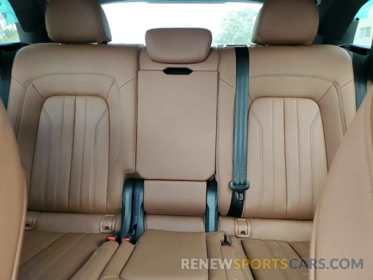 10 Photograph of a damaged car WA1AAAFY5M2108025 AUDI Q5 2021