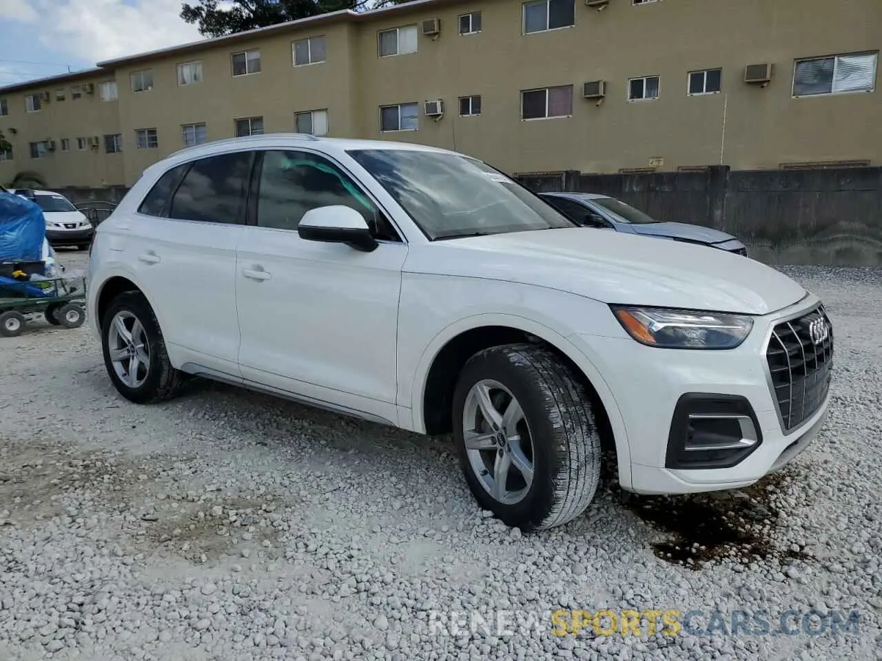 4 Photograph of a damaged car WA1AAAFY5M2108025 AUDI Q5 2021