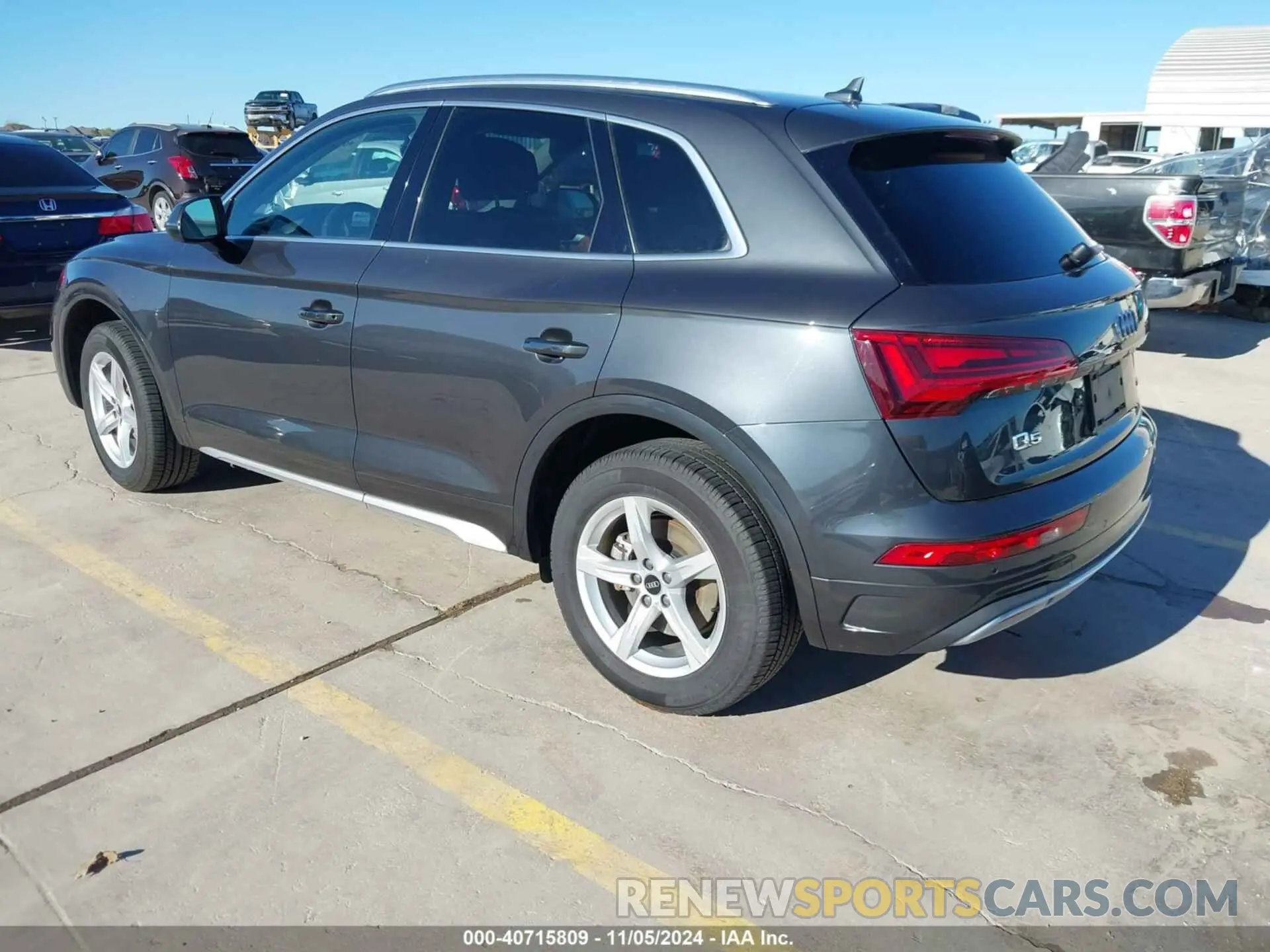 3 Photograph of a damaged car WA1AAAFY6M2005373 AUDI Q5 2021