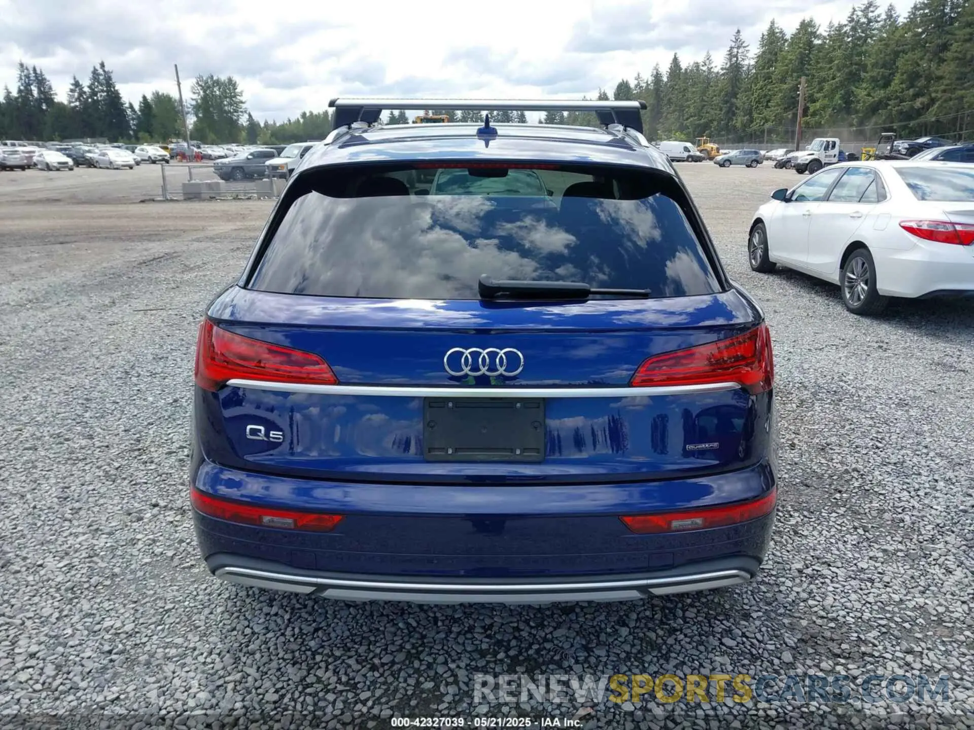 16 Photograph of a damaged car WA1AAAFY6M2023257 AUDI Q5 2021