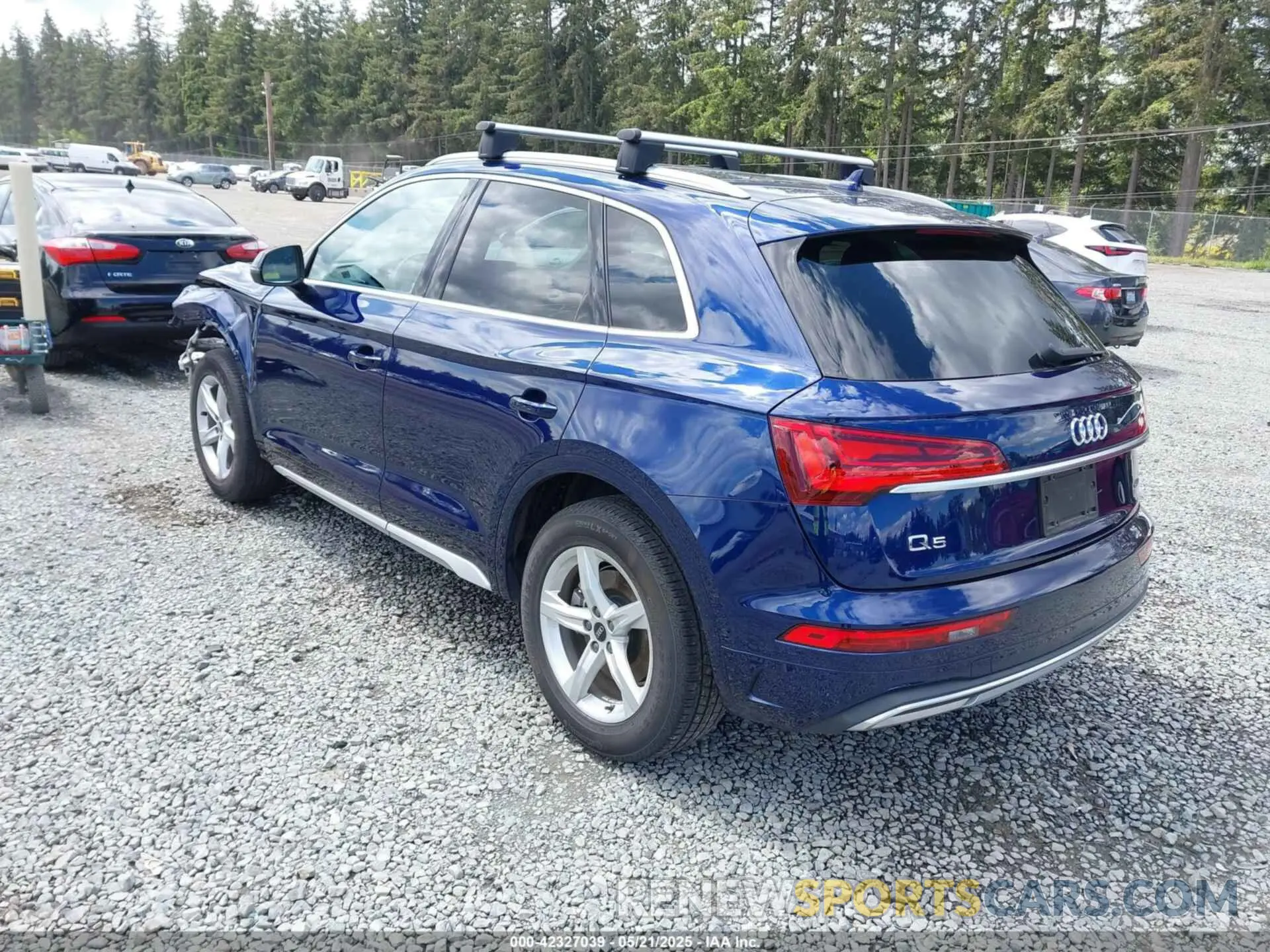 3 Photograph of a damaged car WA1AAAFY6M2023257 AUDI Q5 2021
