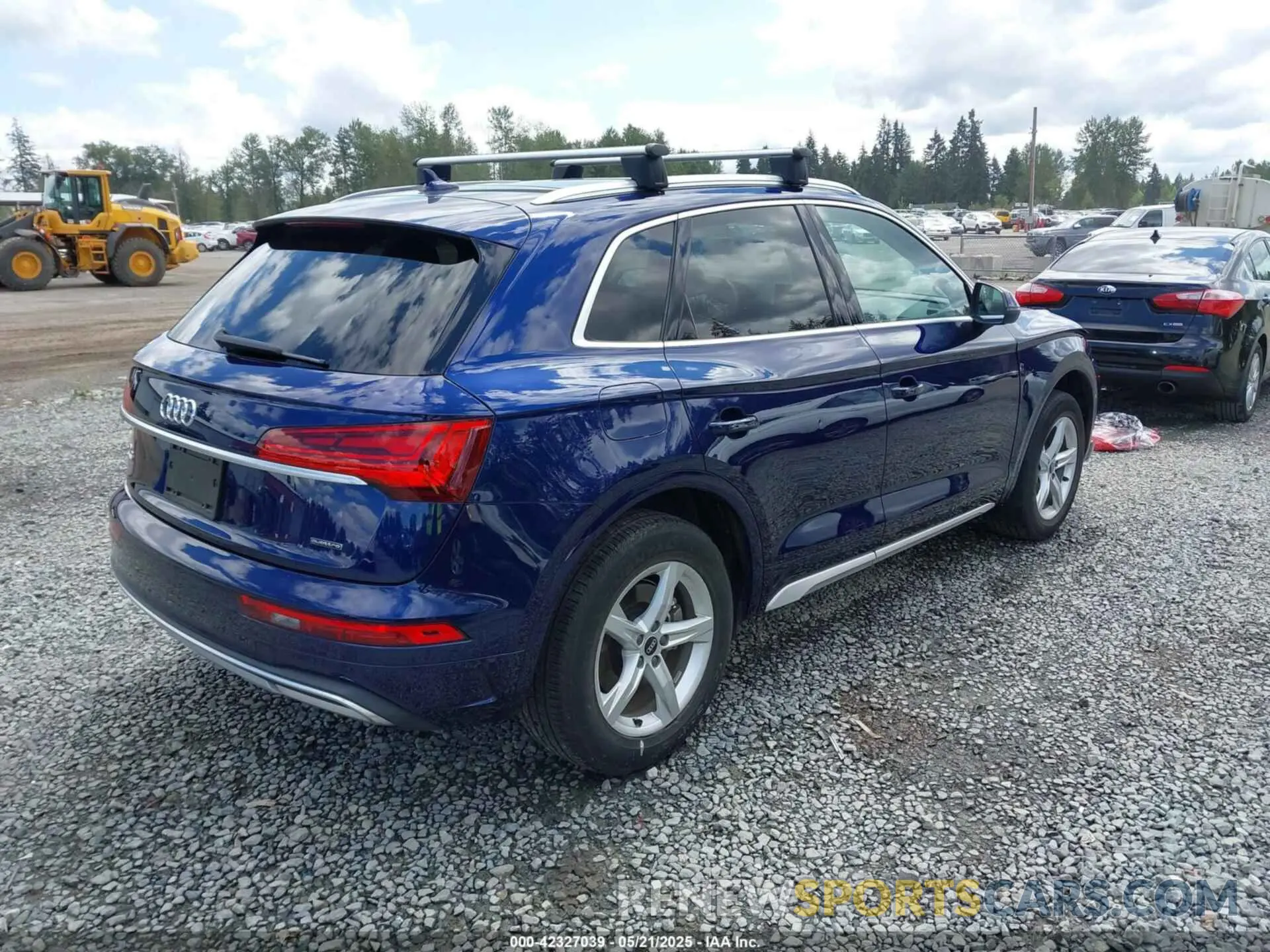 4 Photograph of a damaged car WA1AAAFY6M2023257 AUDI Q5 2021