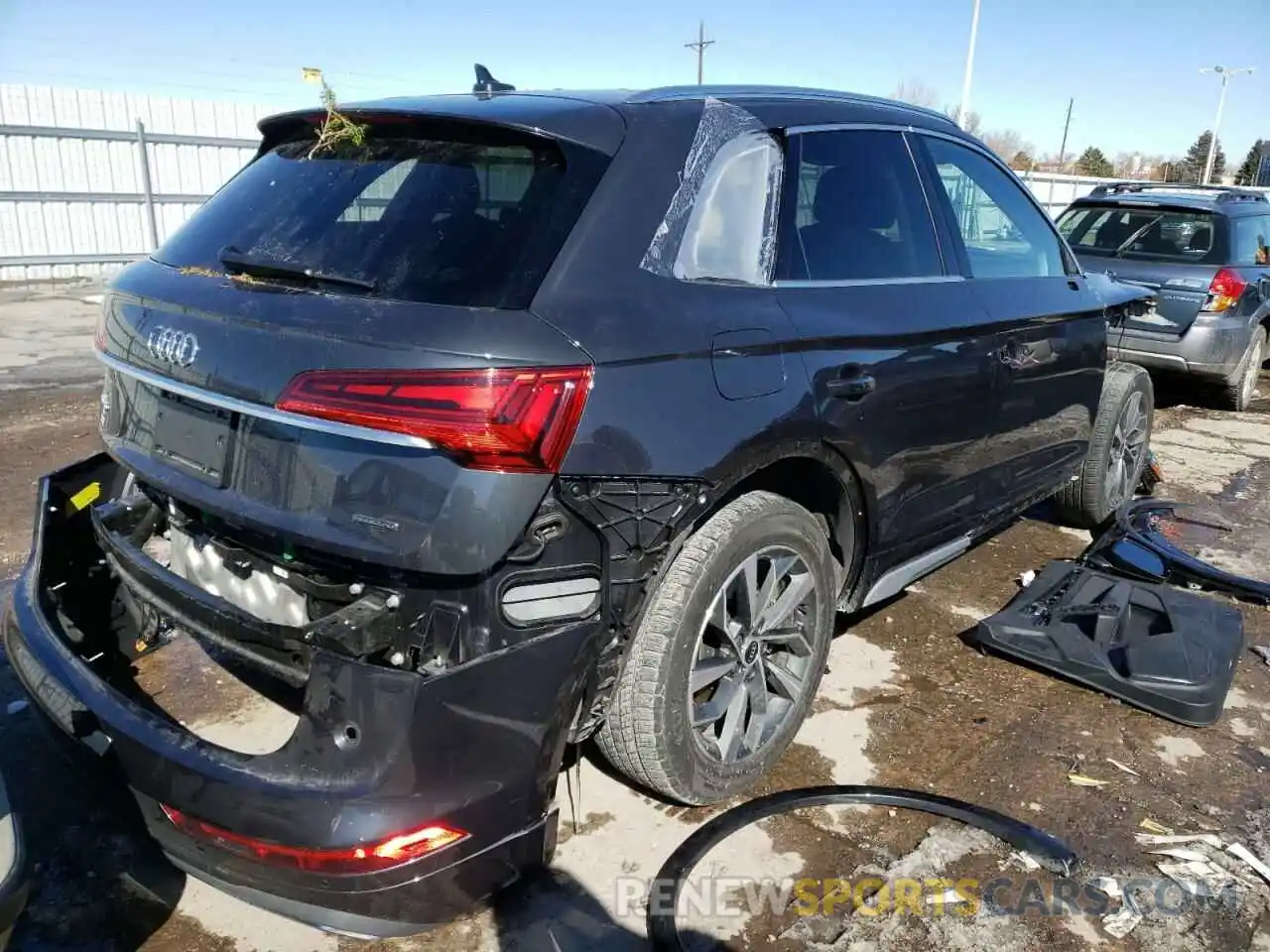 4 Photograph of a damaged car WA1AAAFY6M2049826 AUDI Q5 2021