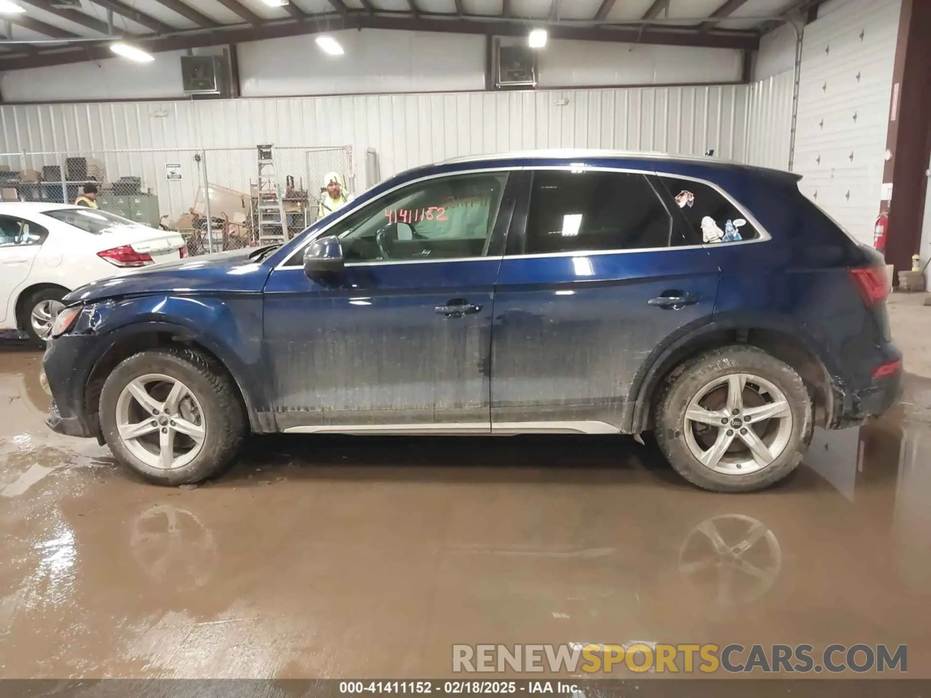 14 Photograph of a damaged car WA1AAAFY6M2053391 AUDI Q5 2021