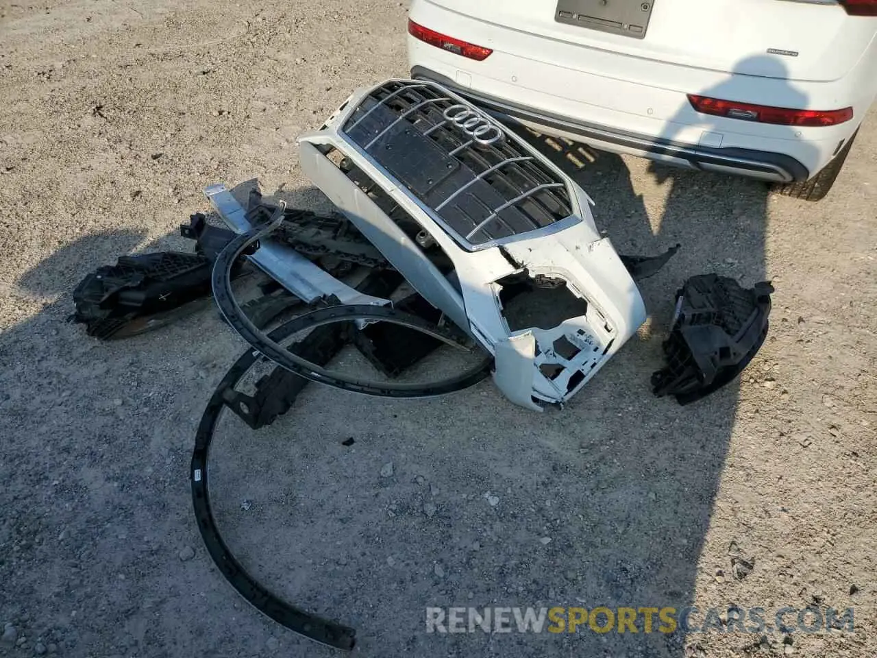 13 Photograph of a damaged car WA1AAAFY7M2014289 AUDI Q5 2021