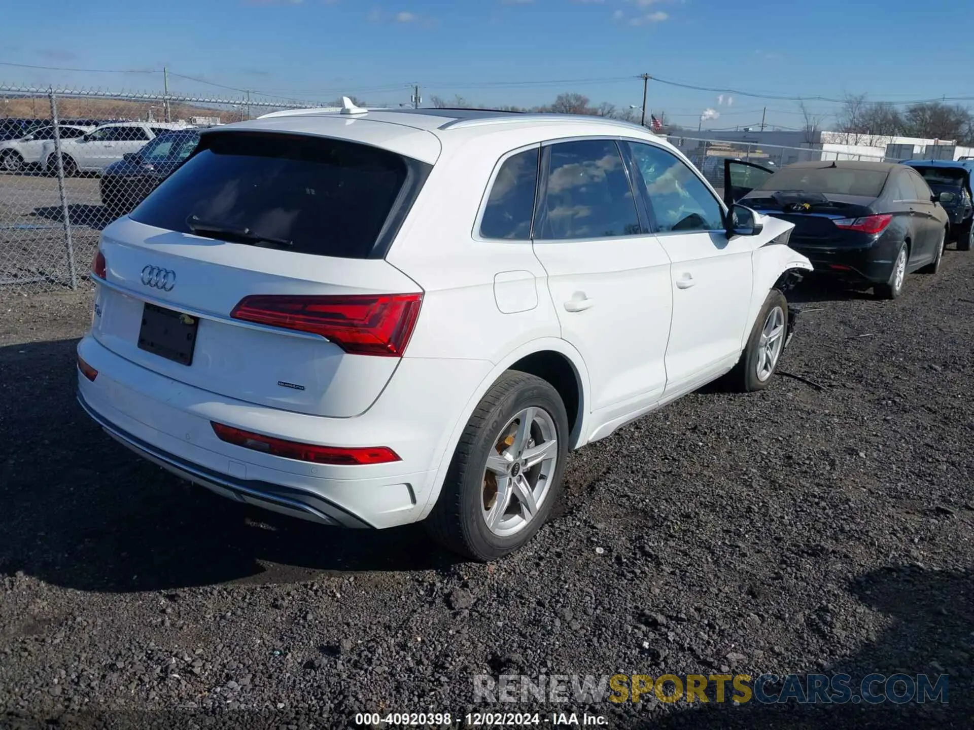 4 Photograph of a damaged car WA1AAAFY7M2091647 AUDI Q5 2021