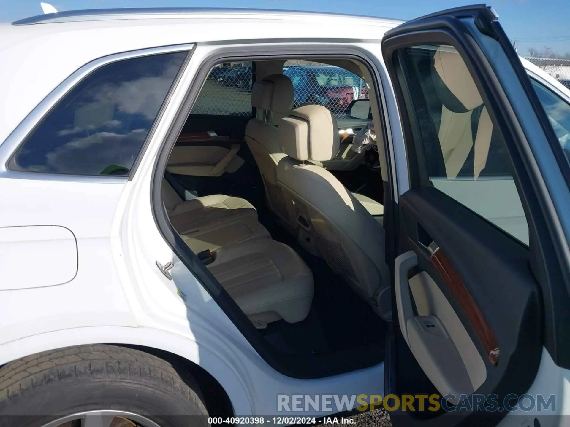 8 Photograph of a damaged car WA1AAAFY7M2091647 AUDI Q5 2021