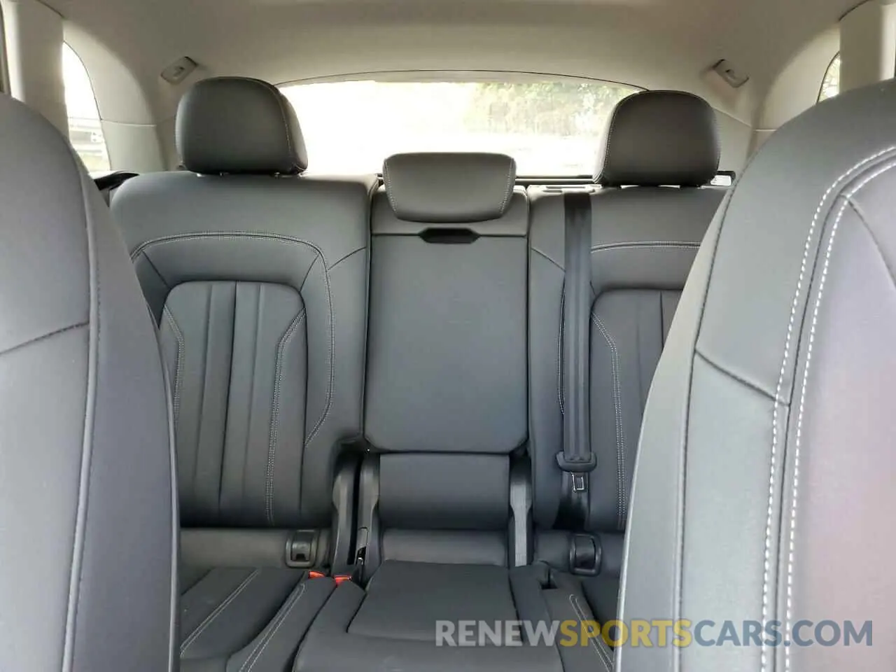 10 Photograph of a damaged car WA1AAAFY7M2125960 AUDI Q5 2021