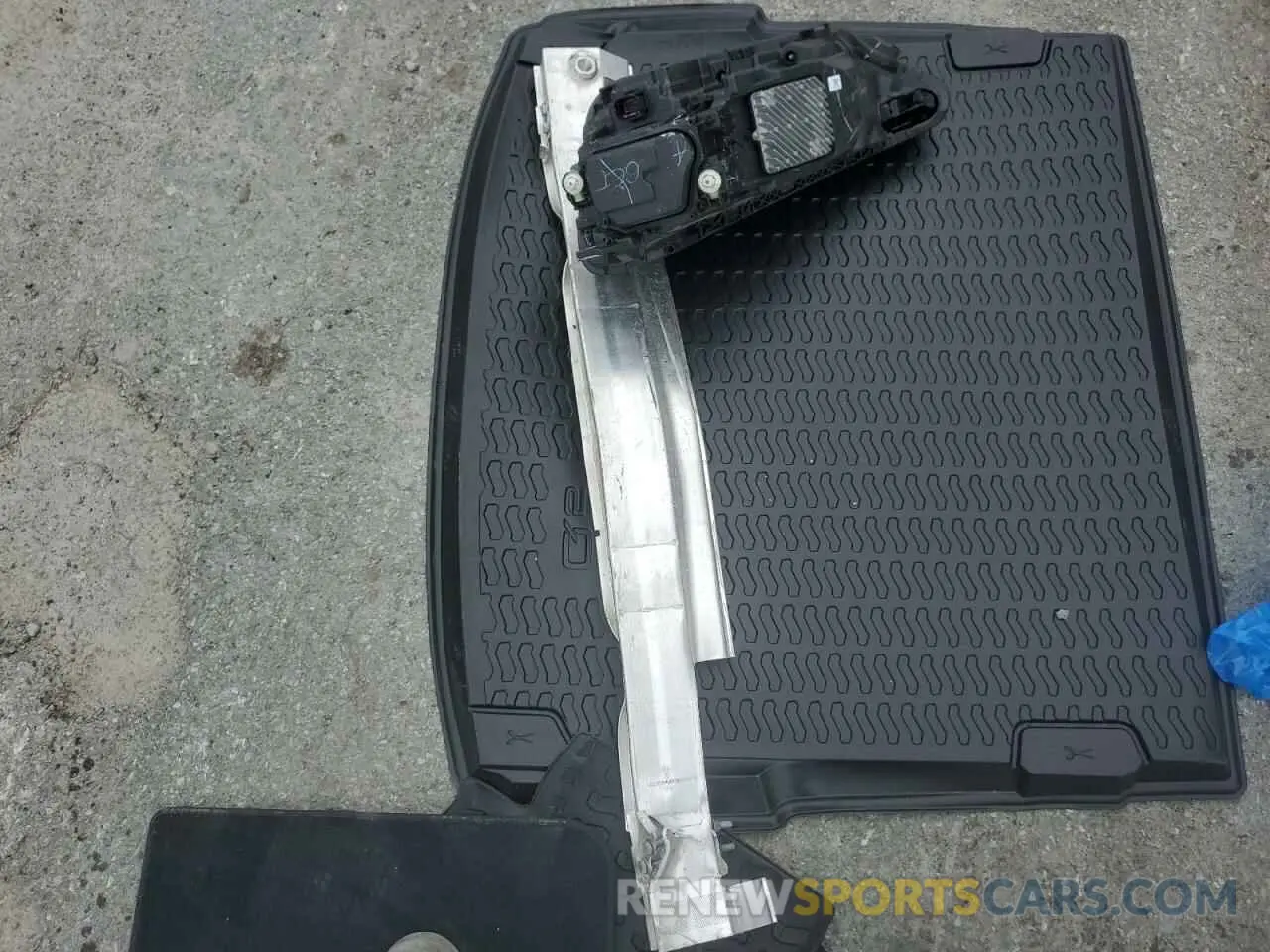 13 Photograph of a damaged car WA1AAAFY7M2132777 AUDI Q5 2021