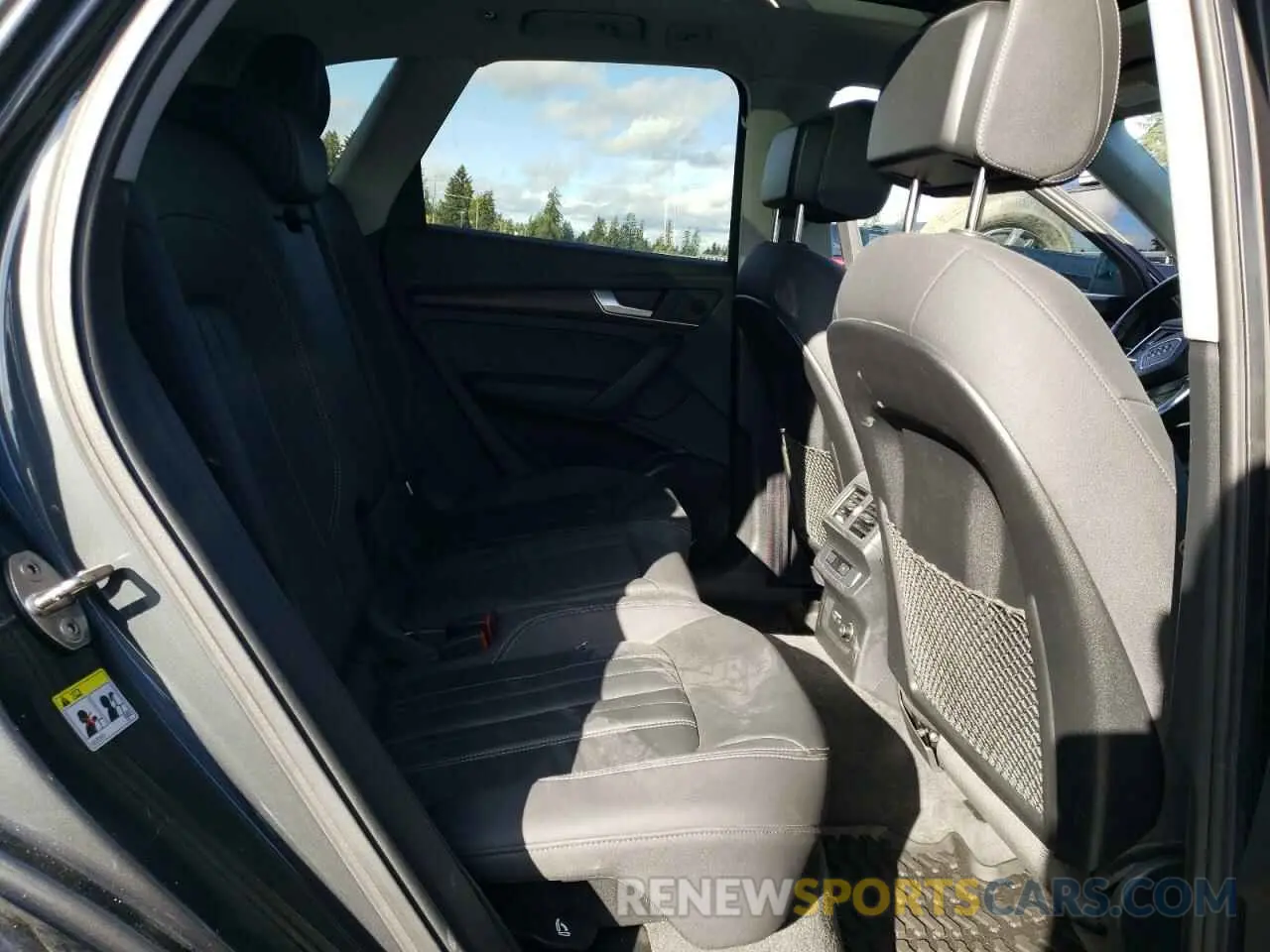 11 Photograph of a damaged car WA1AAAFY8M2067468 AUDI Q5 2021