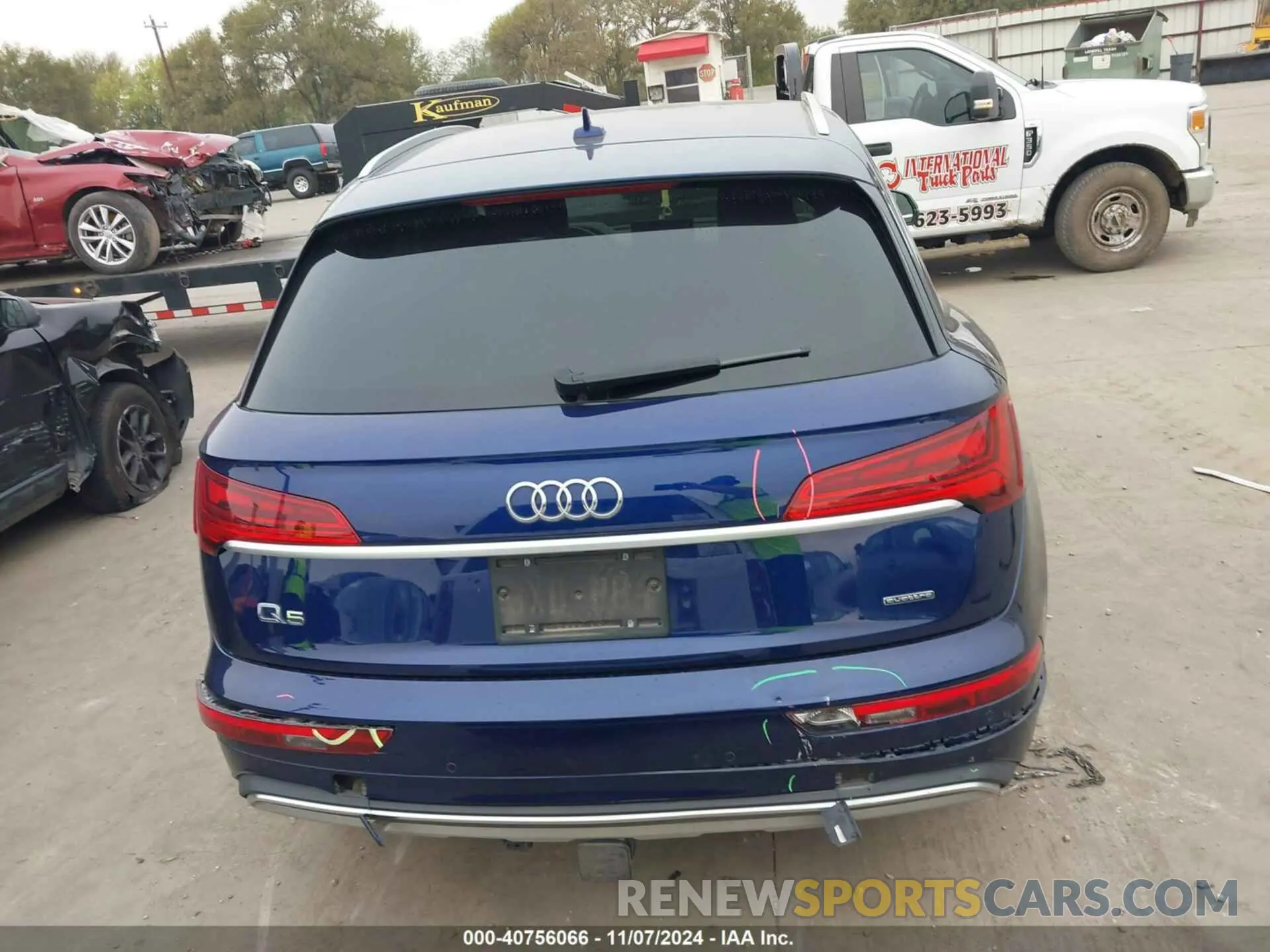 17 Photograph of a damaged car WA1AAAFY9M2056074 AUDI Q5 2021