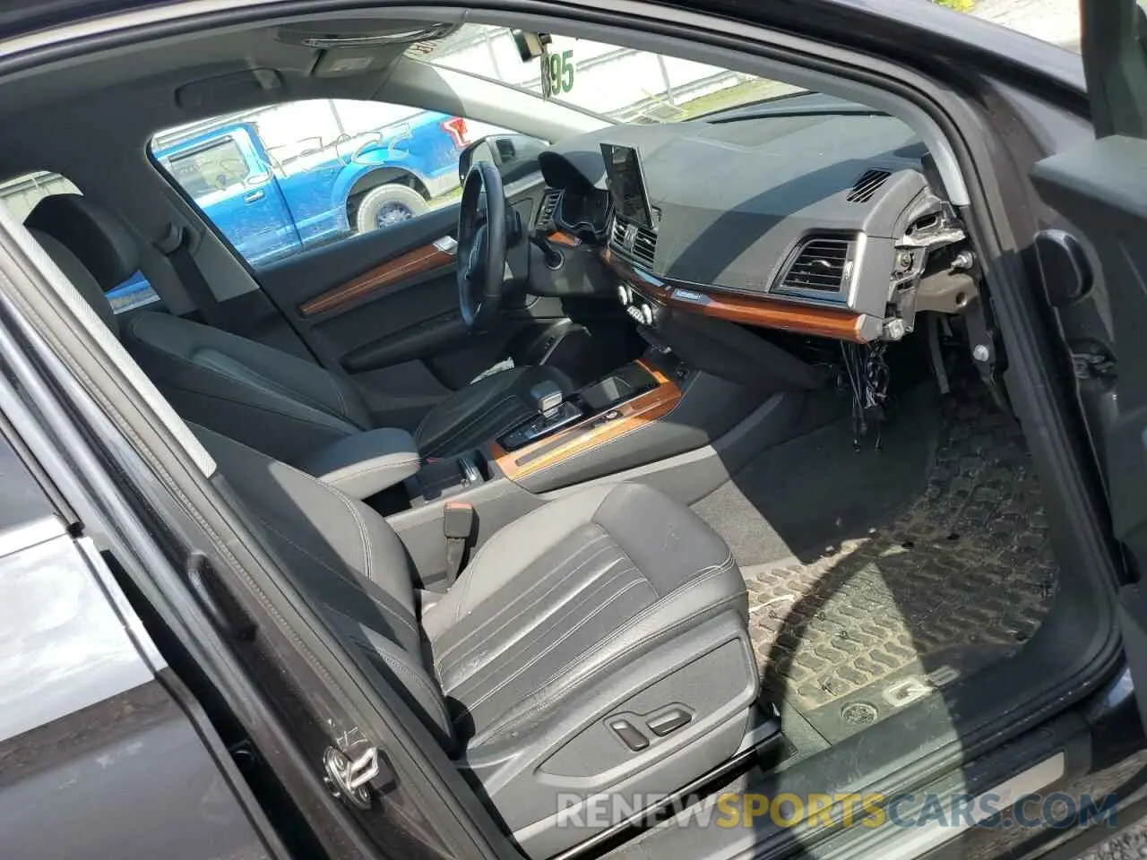 5 Photograph of a damaged car WA1AAAFYXM2004565 AUDI Q5 2021