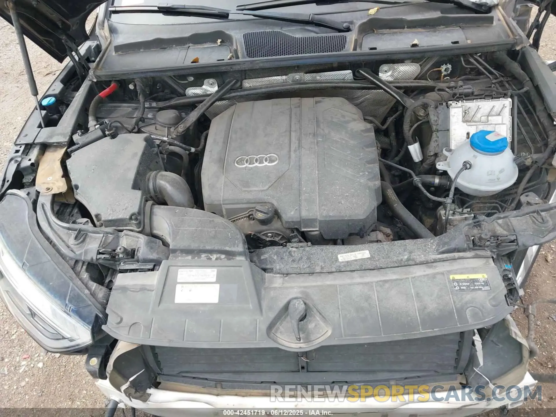 10 Photograph of a damaged car WA1AAAFYXM2004808 AUDI Q5 2021