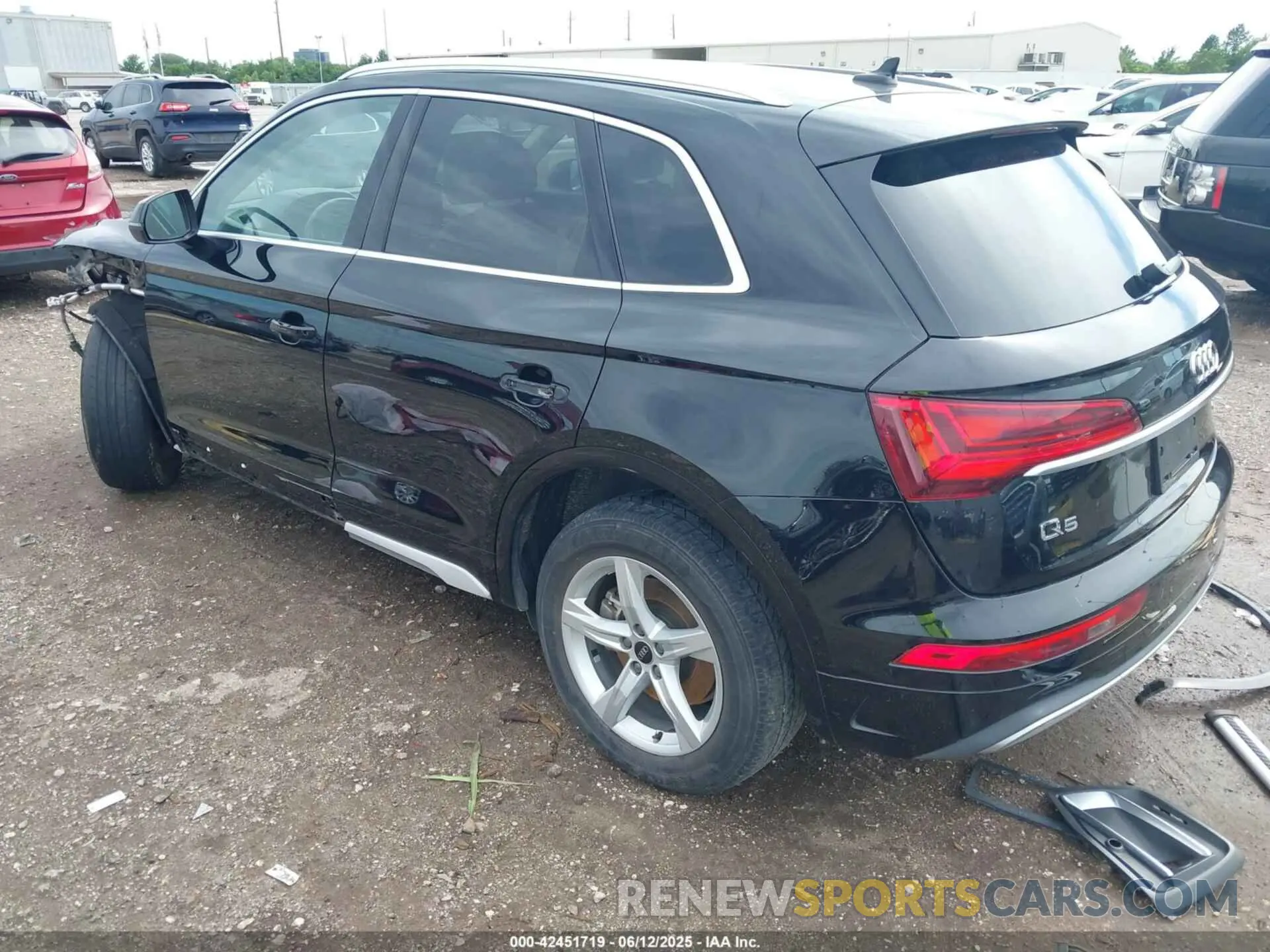3 Photograph of a damaged car WA1AAAFYXM2004808 AUDI Q5 2021
