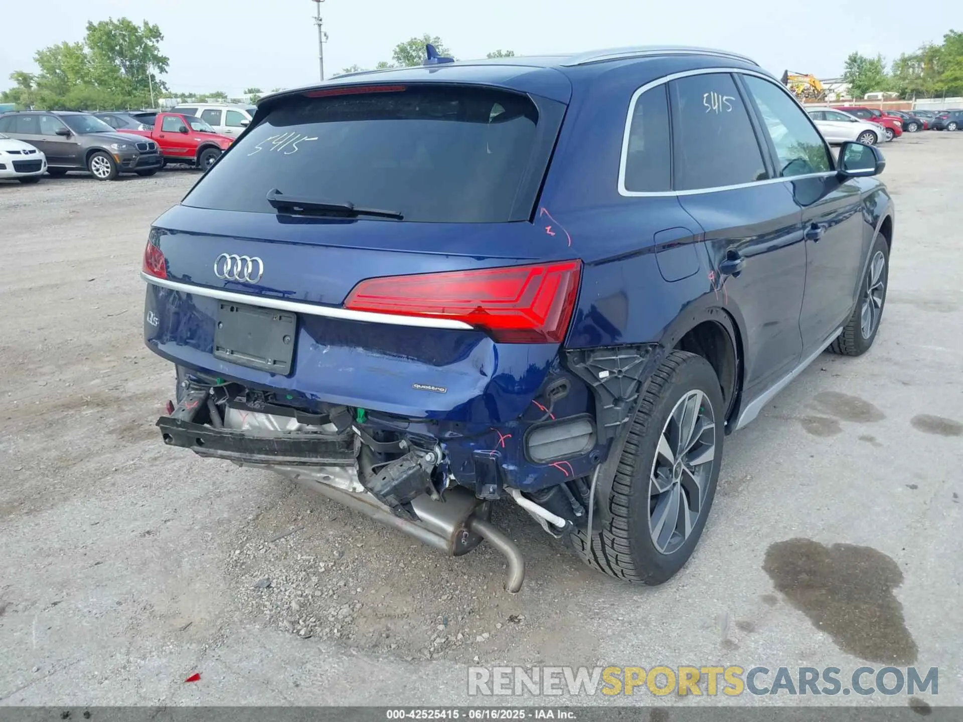 6 Photograph of a damaged car WA1AAAFYXM2010852 AUDI Q5 2021