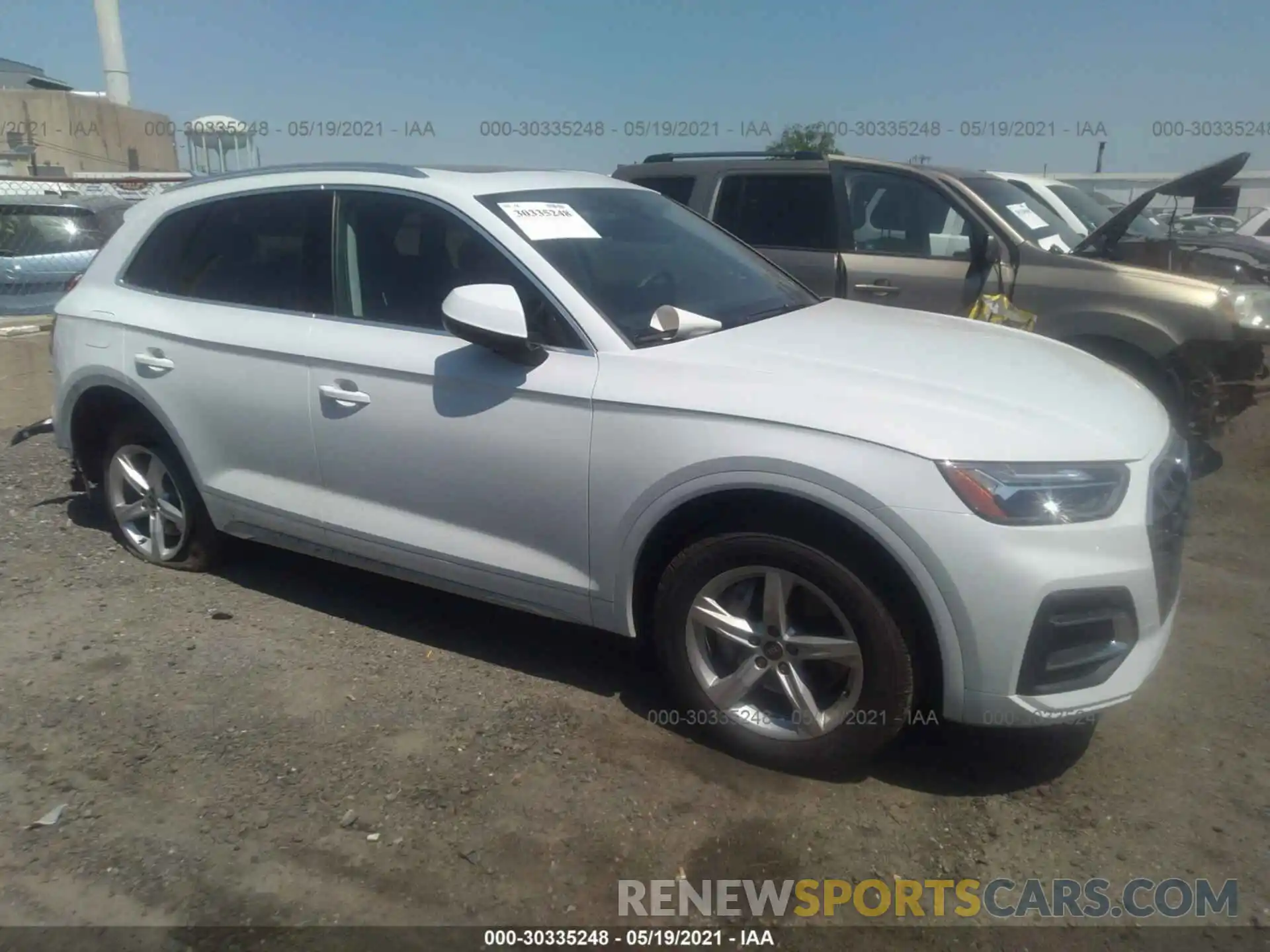 1 Photograph of a damaged car WA1AAAFYXM2034083 AUDI Q5 2021