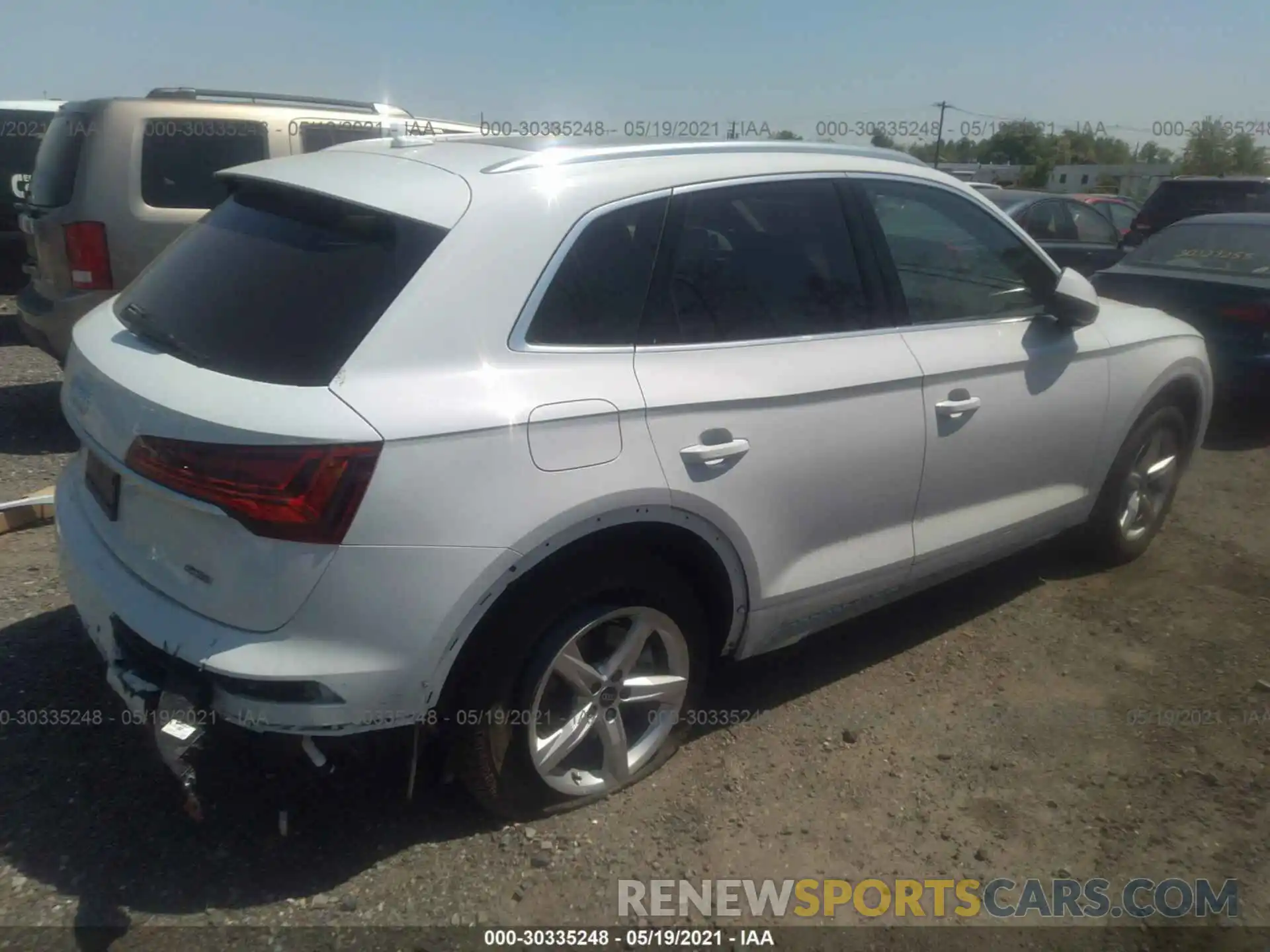 4 Photograph of a damaged car WA1AAAFYXM2034083 AUDI Q5 2021