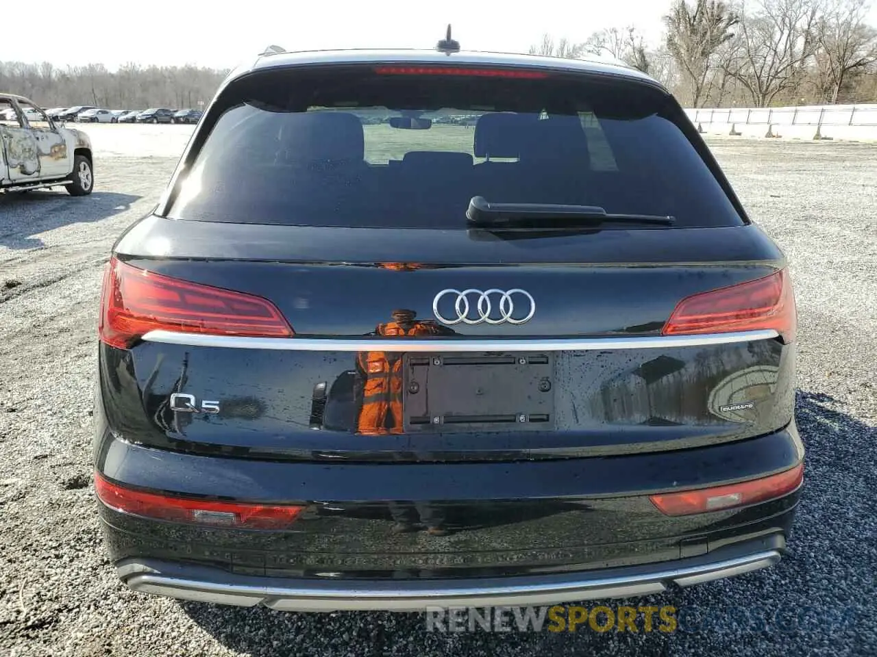 6 Photograph of a damaged car WA1AAAFYXM2092372 AUDI Q5 2021