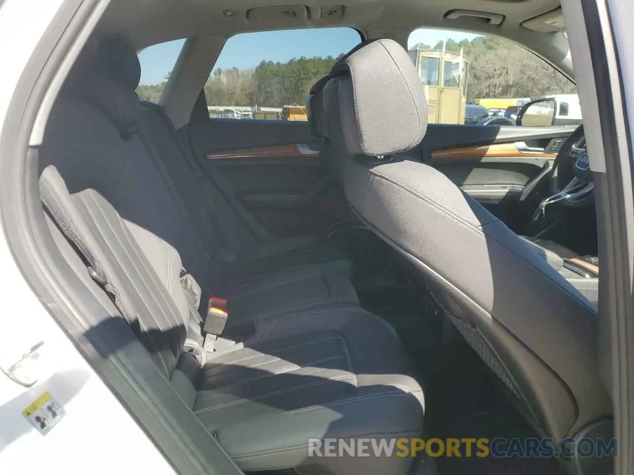 11 Photograph of a damaged car WA1BAAFY0M2018706 AUDI Q5 2021