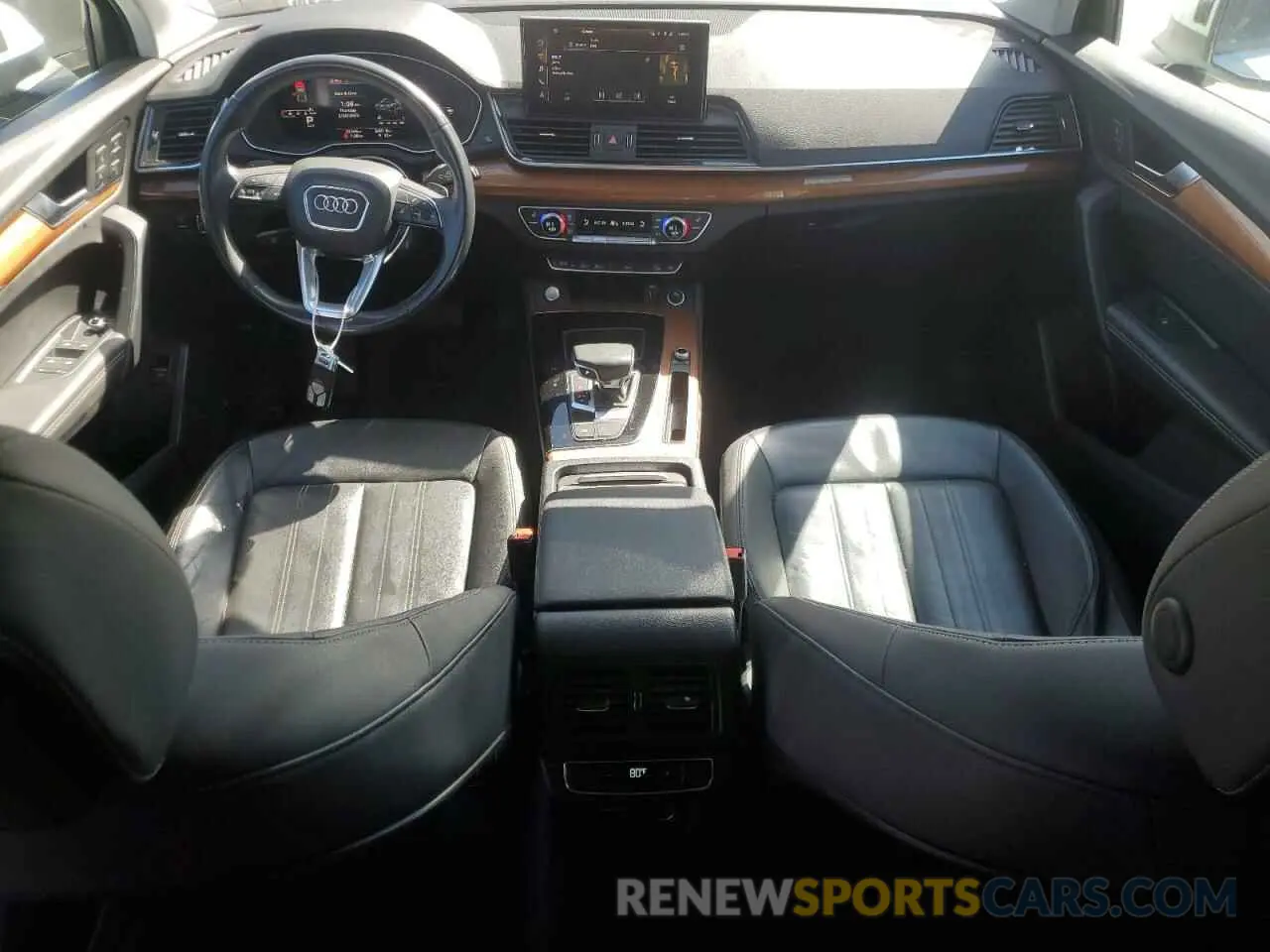 8 Photograph of a damaged car WA1BAAFY0M2018706 AUDI Q5 2021
