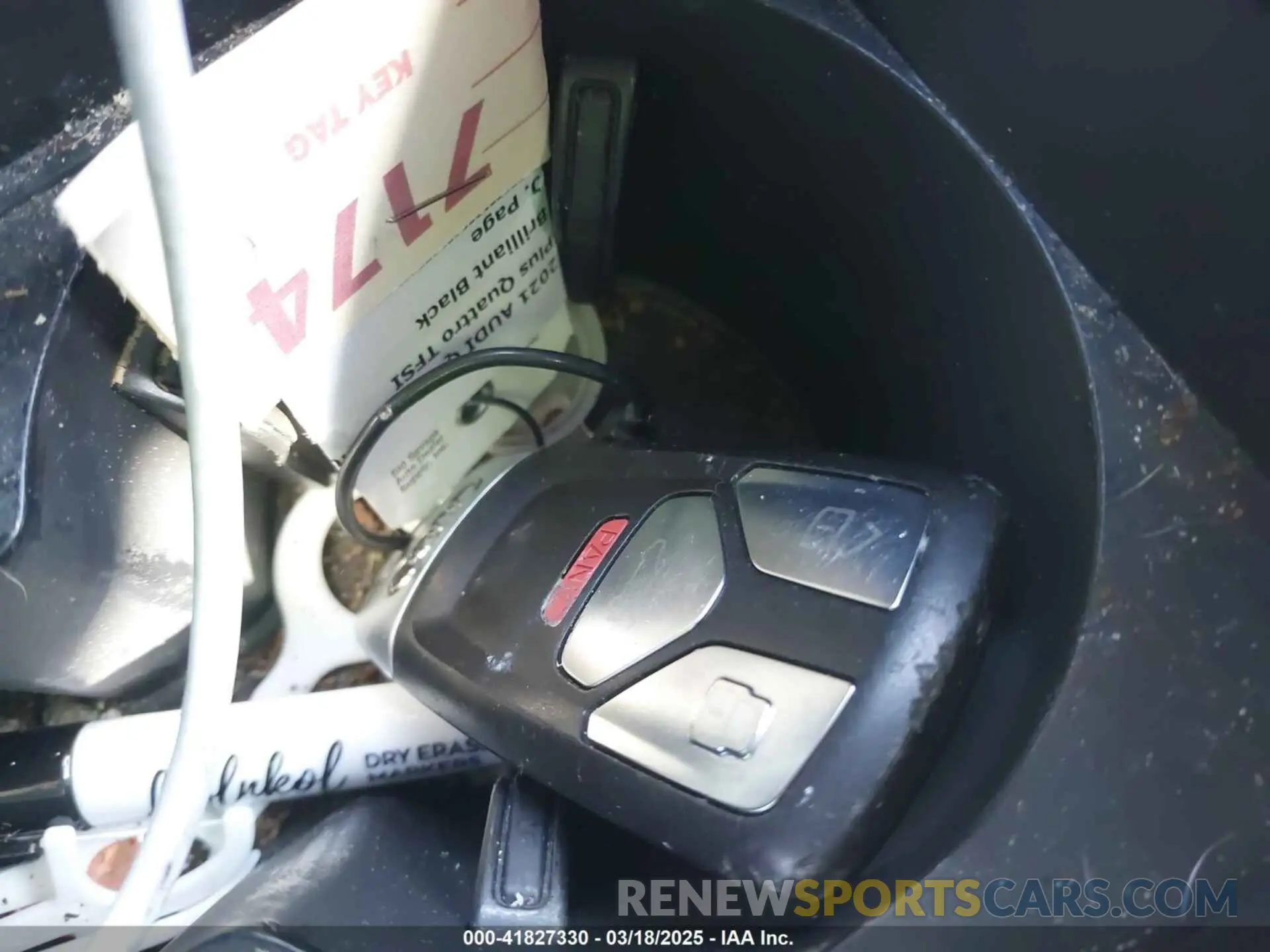 11 Photograph of a damaged car WA1BAAFY0M2018978 AUDI Q5 2021